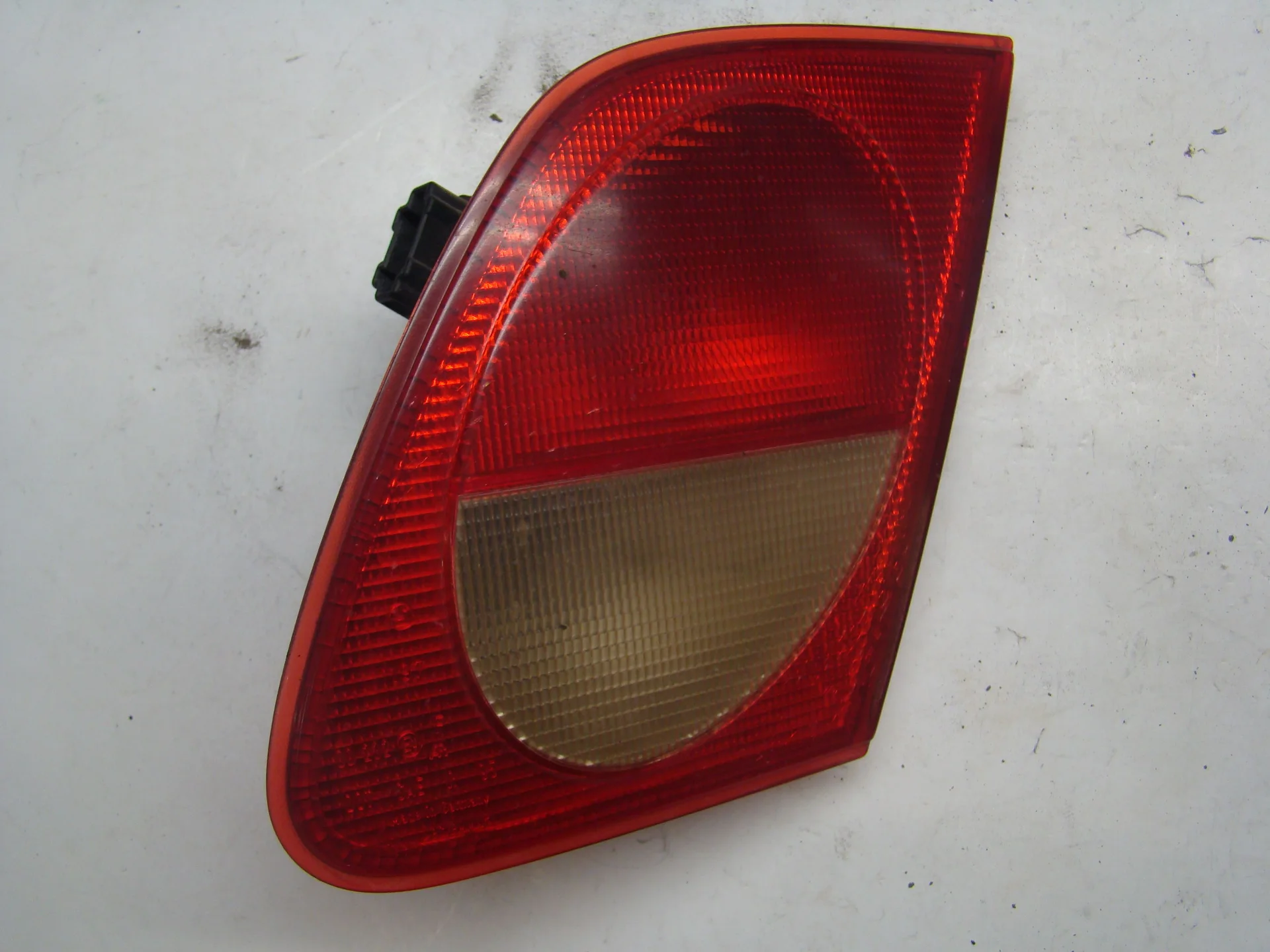 Фонарь на багажнике правый Mercedes-Benz W210 112 A2108201264 - изображение 1