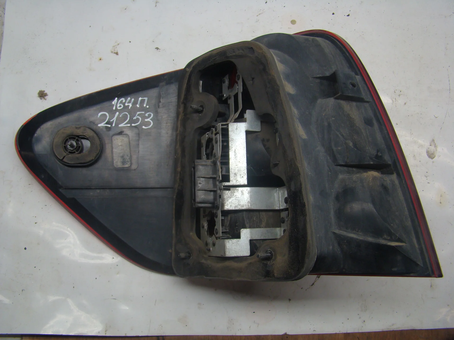 Фонарь задний правый Mercedes-Benz W164 272 A1649061200 - миниатюра 2