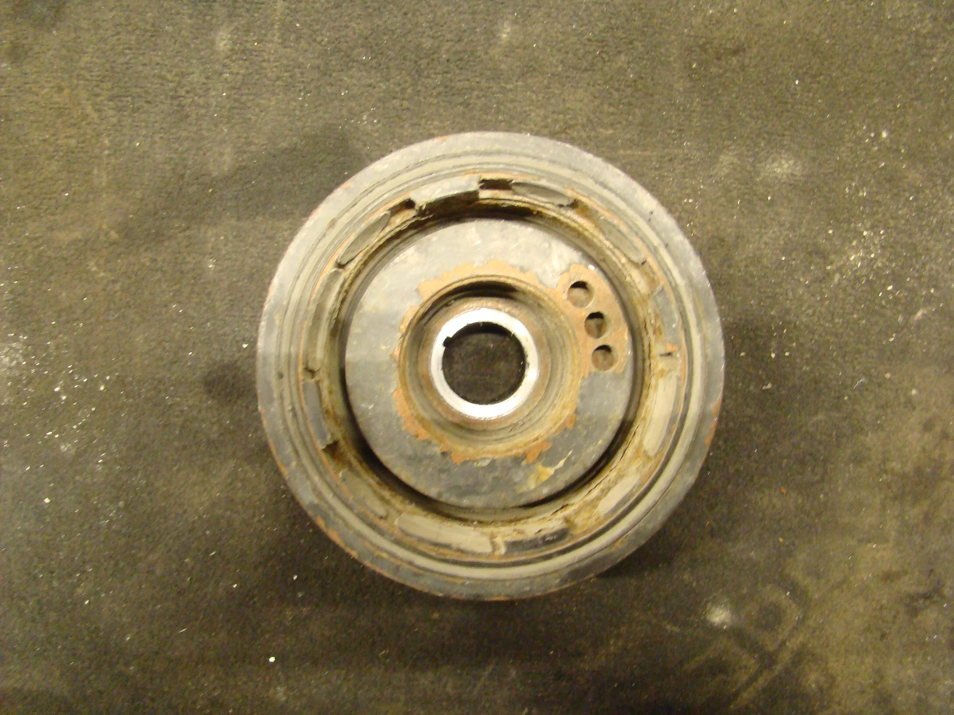 Шкив коленвала Mercedes-Benz W211 272 A2720300803 - миниатюра 2