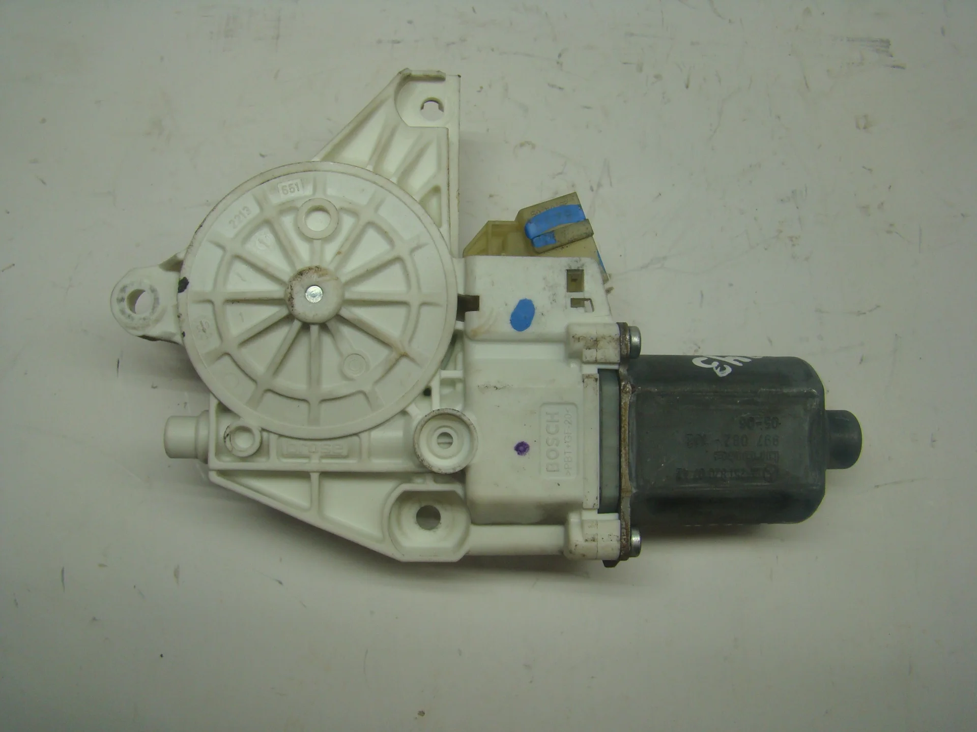Моторчик переднего левого стеклоподъемника Mercedes-Benz W164 272 A2518200742 - миниатюра 2