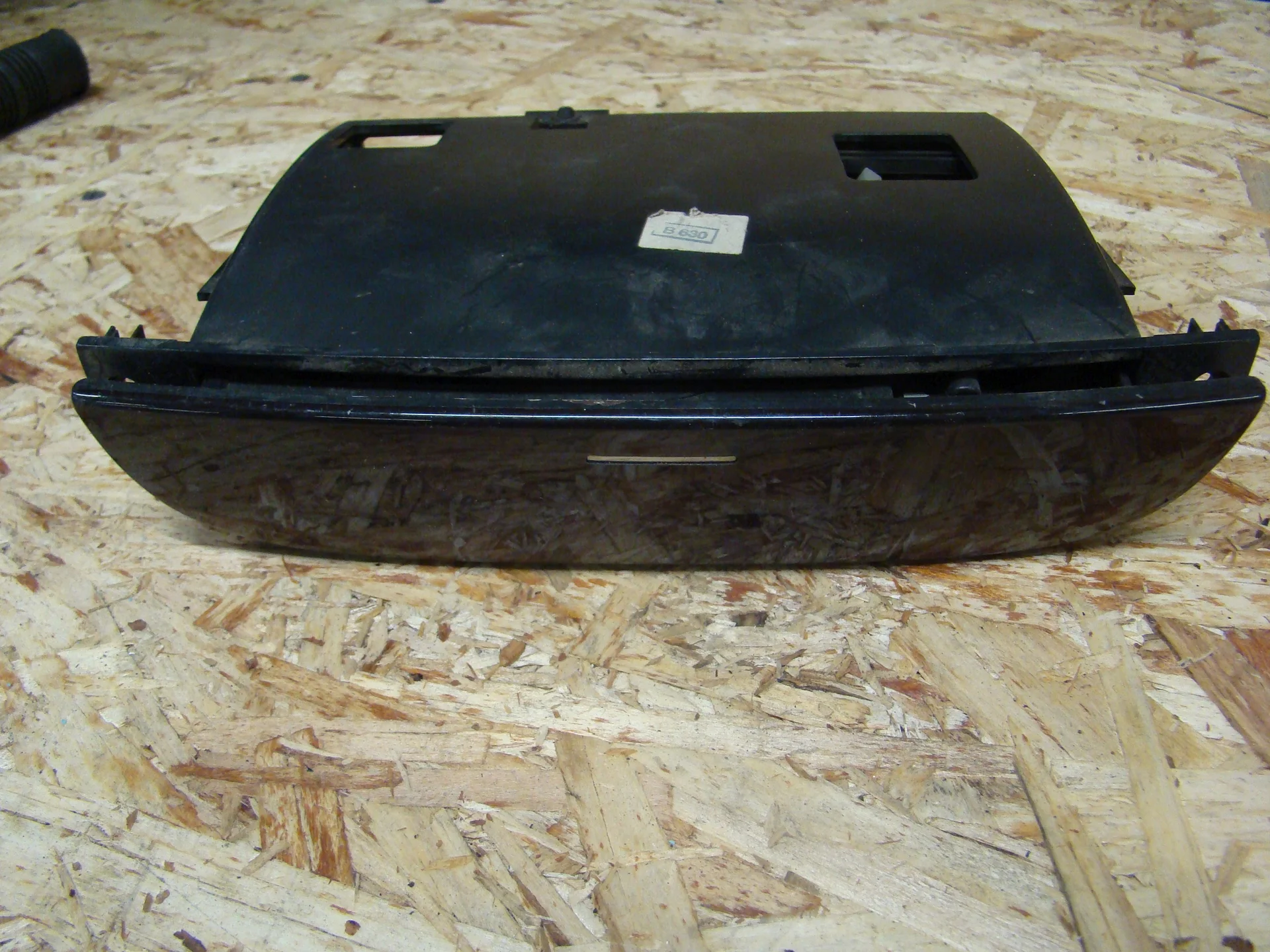 Пепельница передняя Mercedes-Benz W220 А2206800252 - изображение 1