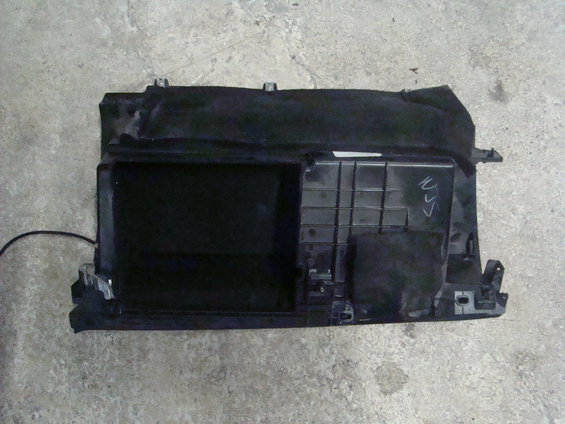 Бардачок Mercedes-Benz W164 272 A1646800691 - миниатюра 2