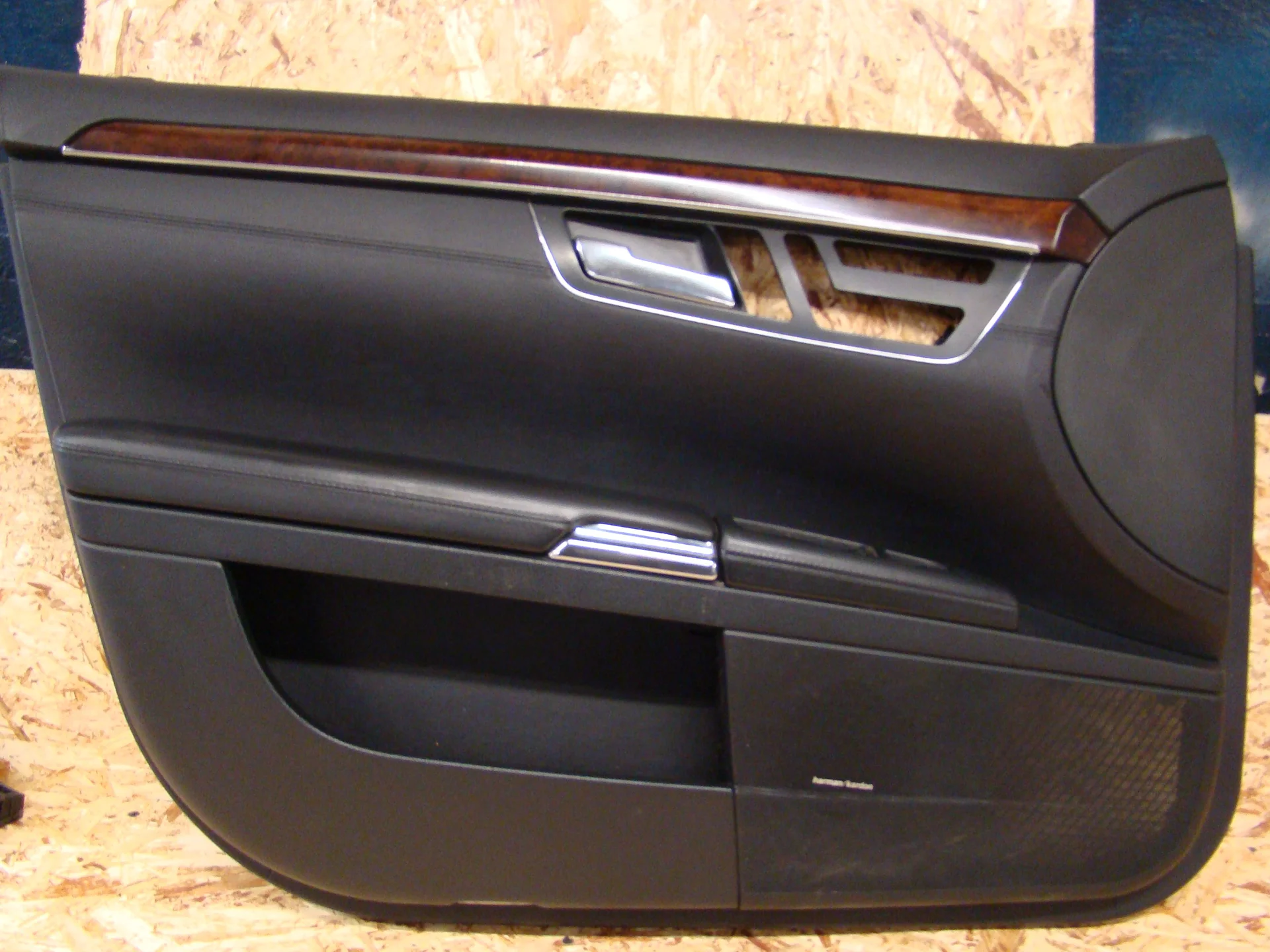 Обшивка двери передней левой Mercedes-Benz W221  A2217200362 - миниатюра 2