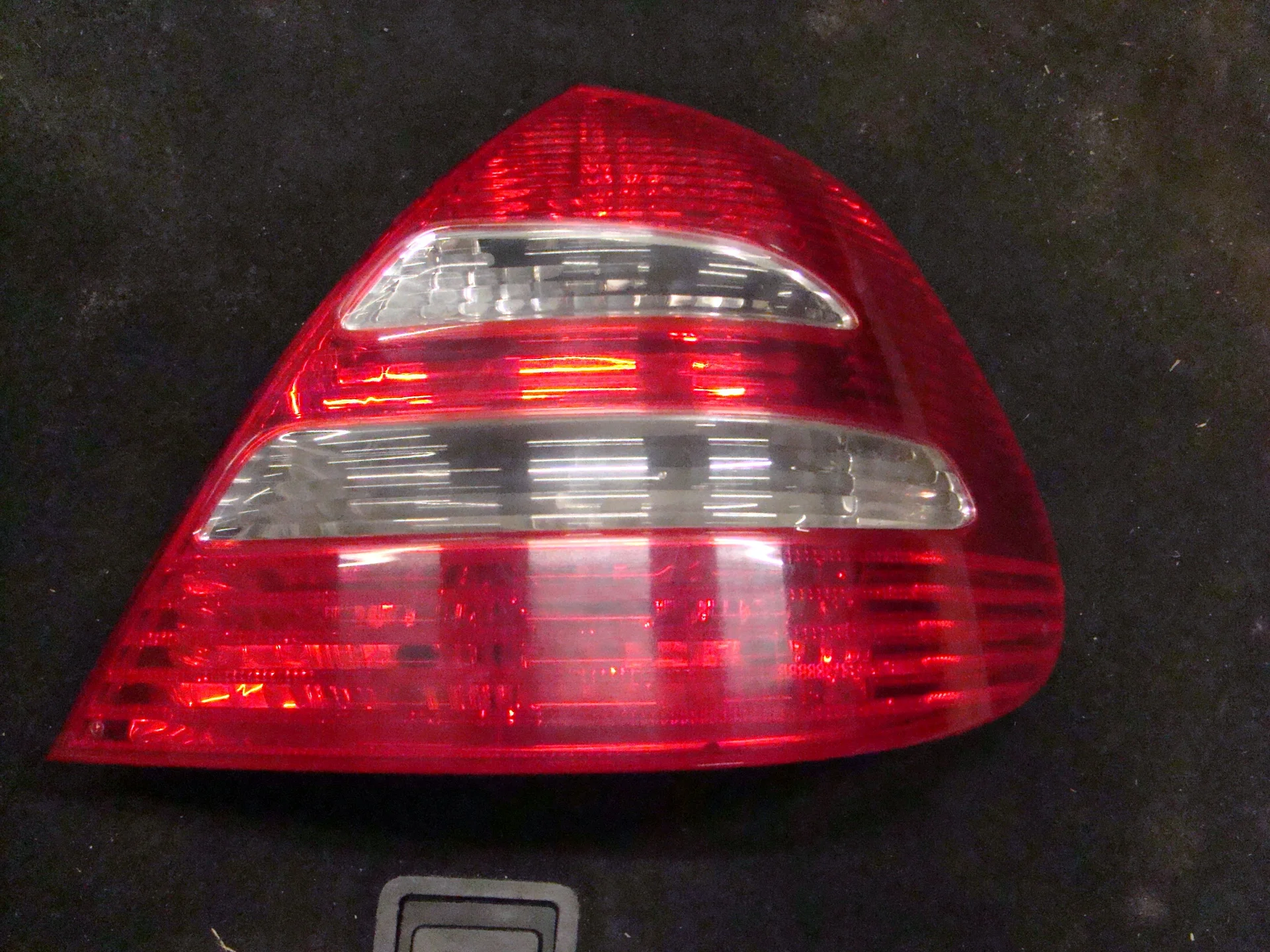 Фонарь задний правый Mercedes-Benz W211 272 A2118200454 - миниатюра 3
