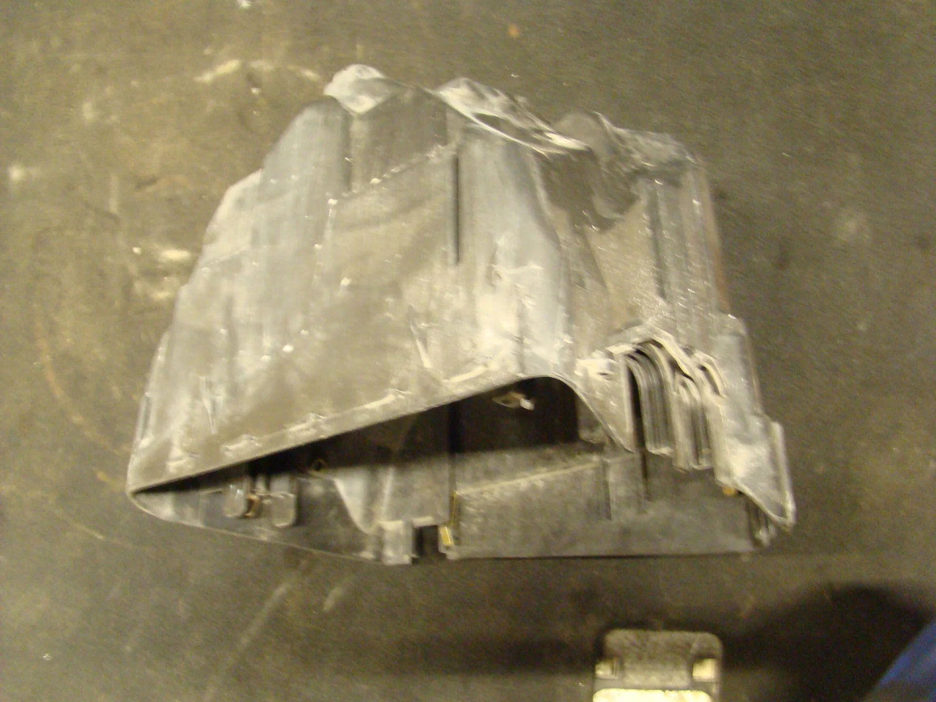 Корпус блока предохранителей Mercedes-Benz W211 272 А2115400324 - миниатюра 2