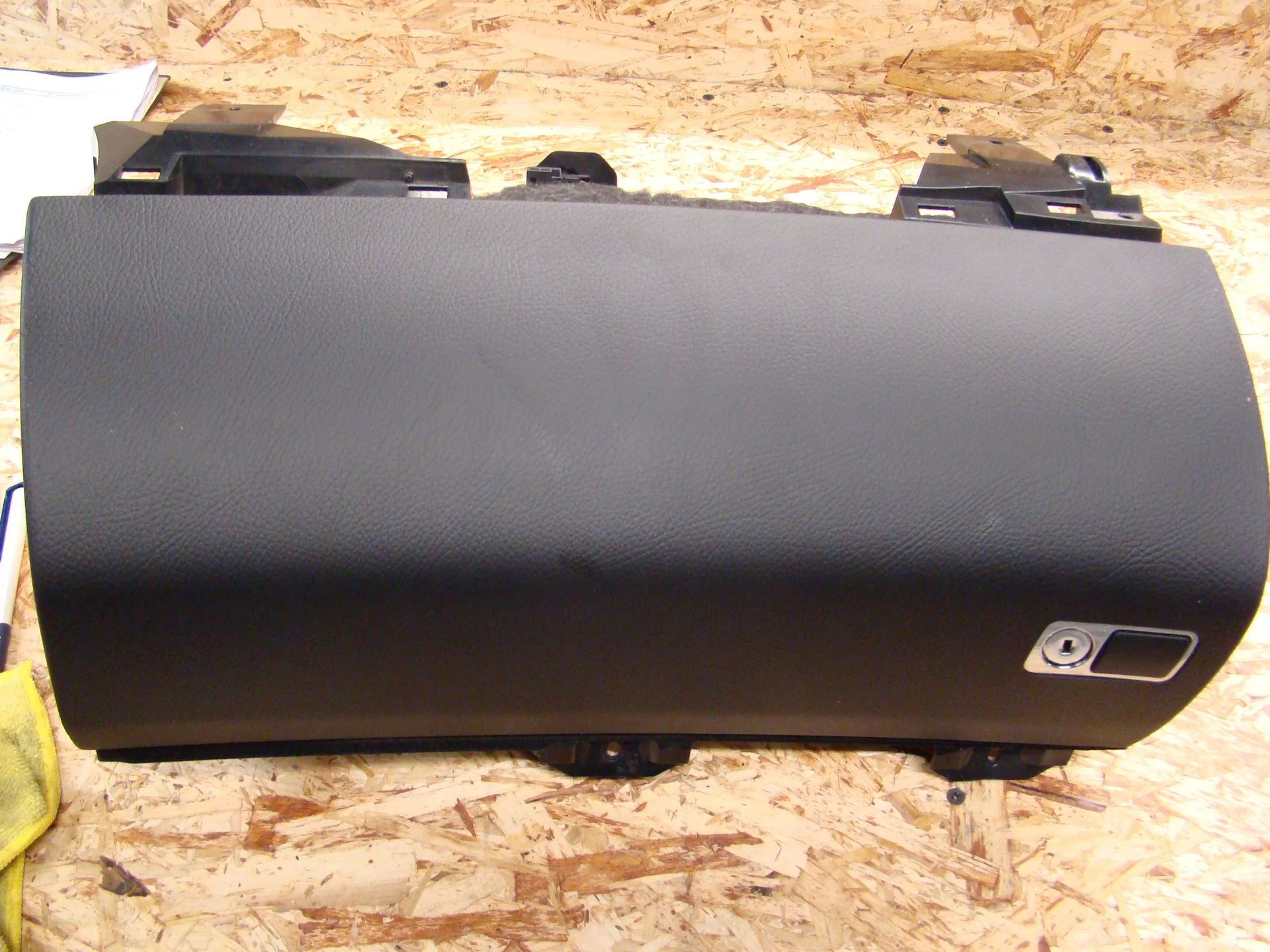 Бардачок Mercedes-Benz W221 A22168031879 - миниатюра 2