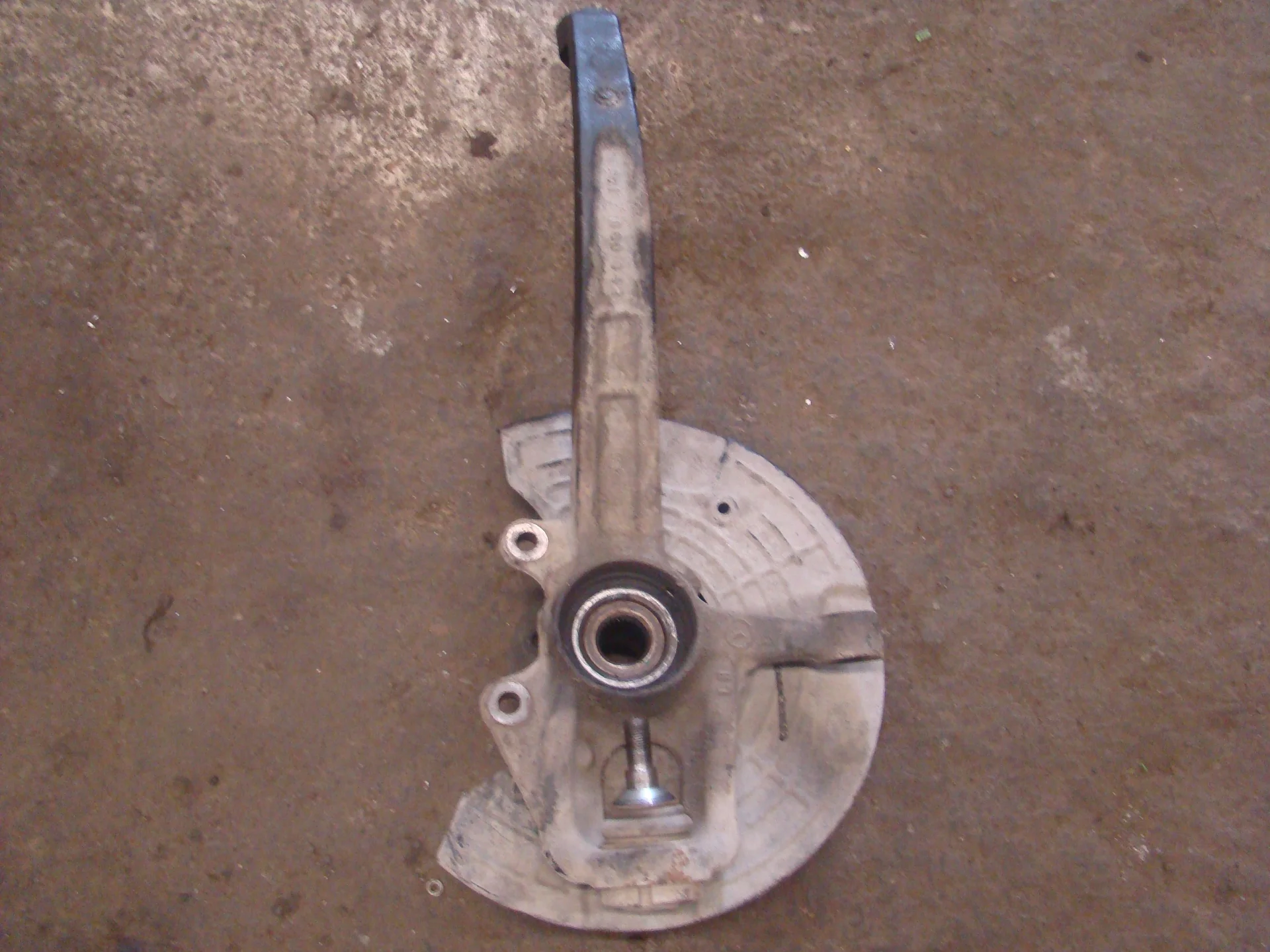 Кулак передний левый Mercedes-Benz W164 272 A1643302120 - миниатюра 2