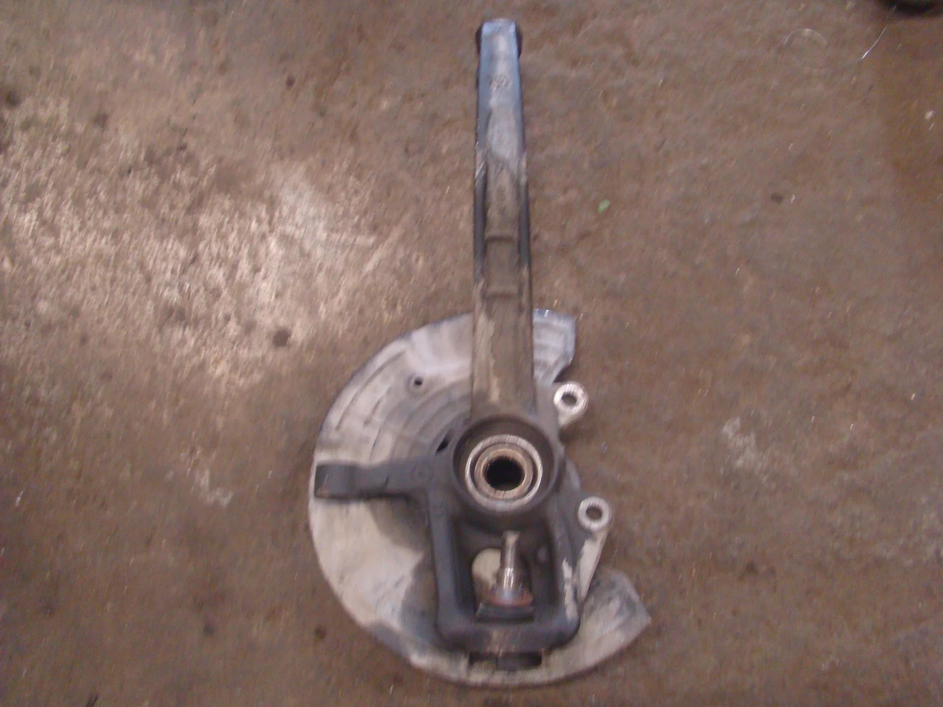 Кулак передний левый Mercedes-Benz W164 272 A1643302220 - миниатюра 2