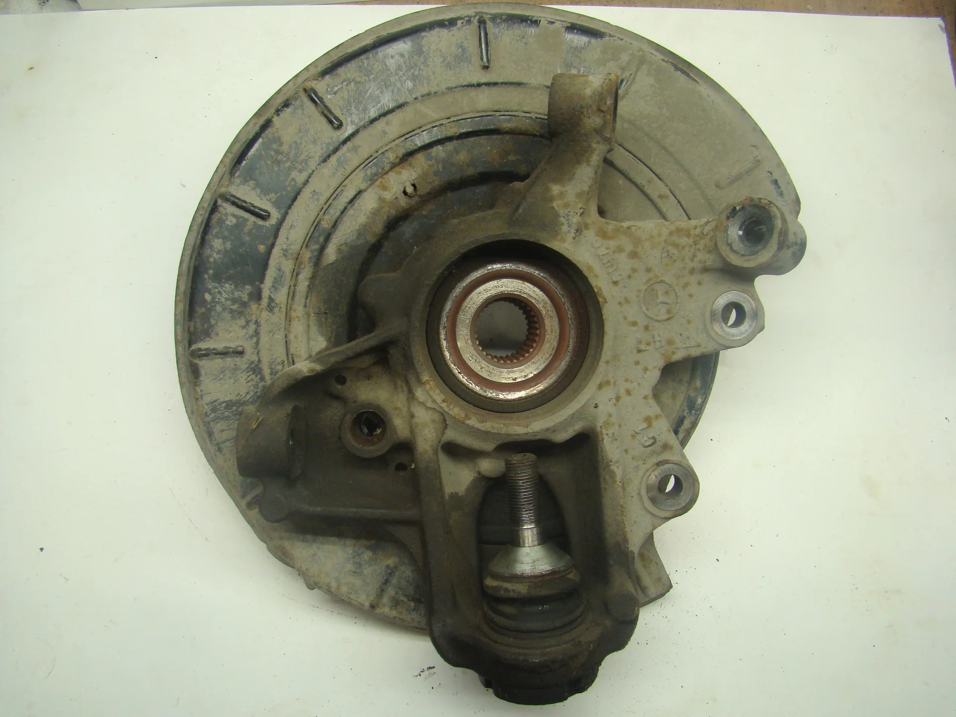 Кулак задний левый Mercedes-Benz W164 272 A1643501308 - миниатюра 2
