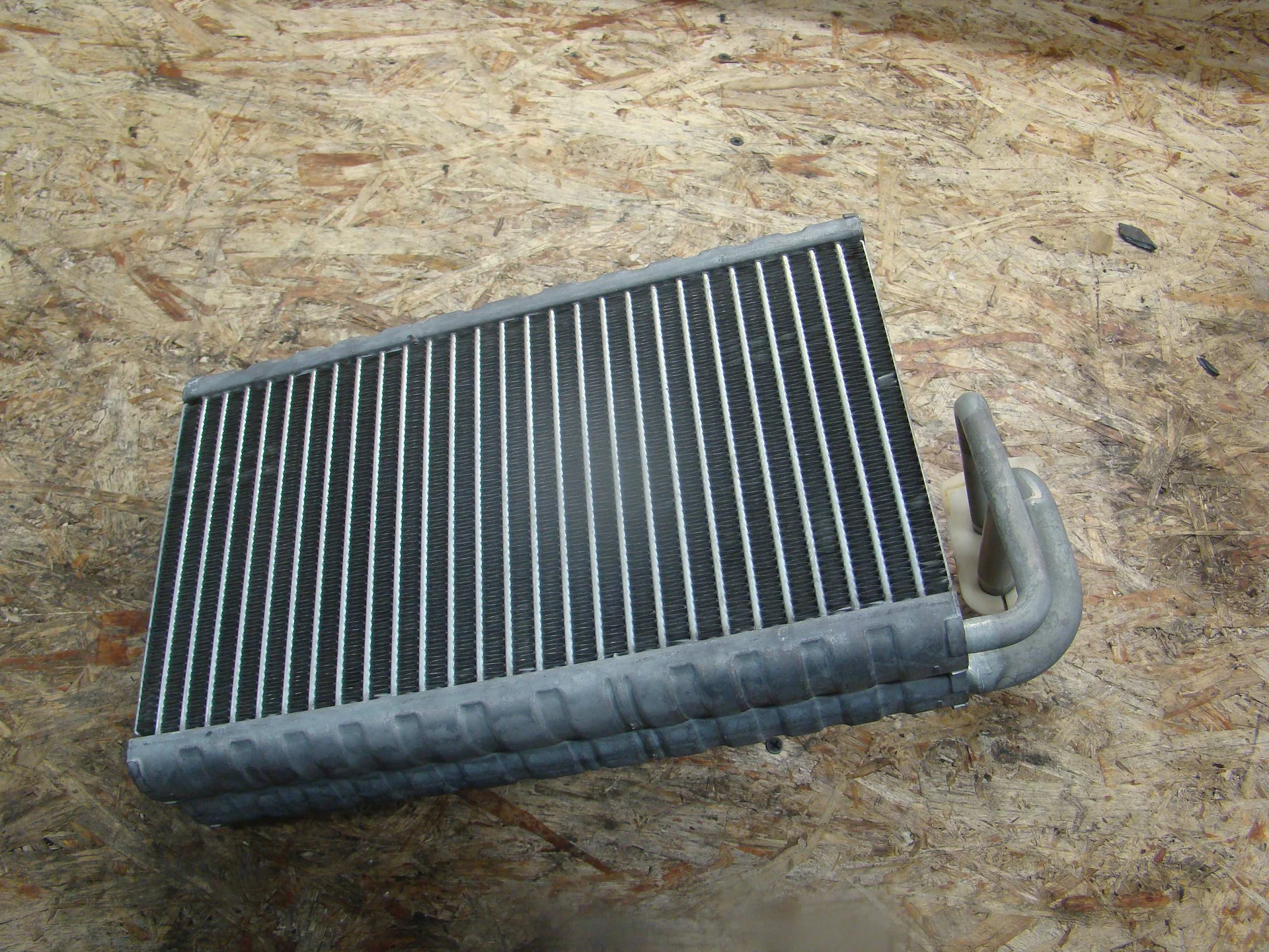 Испаритель кондиционера Mercedes-Benz R230  A2308300258 - миниатюра 3