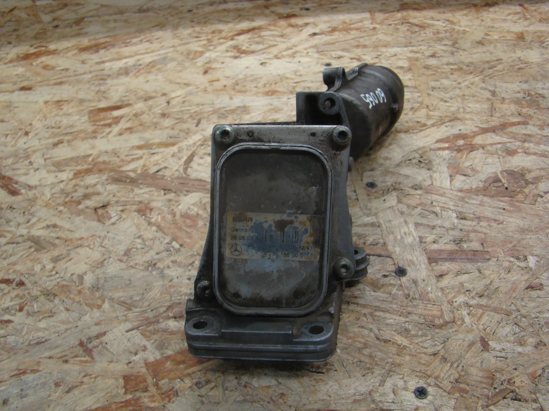 Корпус масляного фильтра Mercedes-Benz W204 271 A2711800610 - миниатюра 3