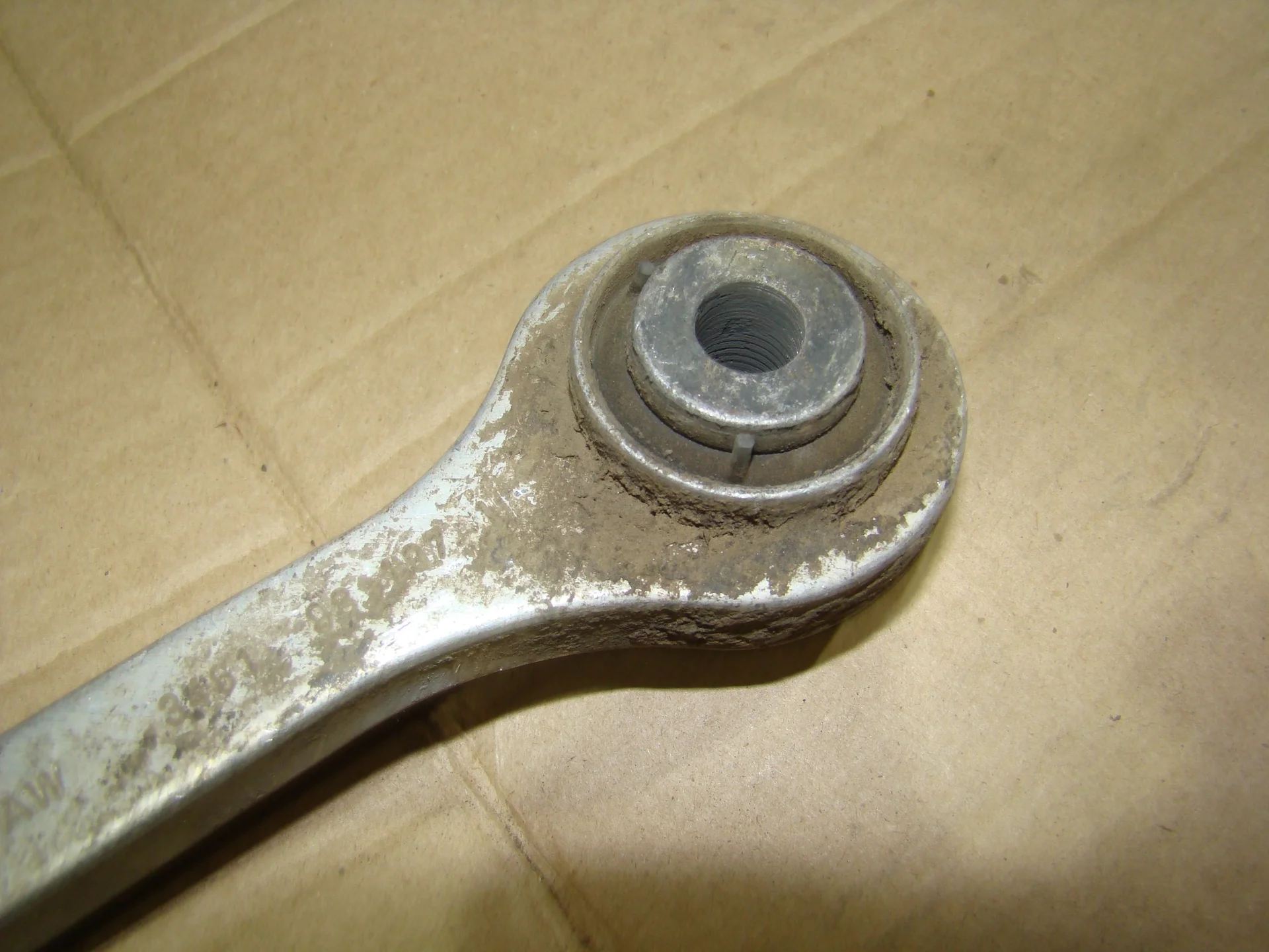 Тяга верхняя поперечная Mercedes-Benz W140 A1403503606 - миниатюра 3