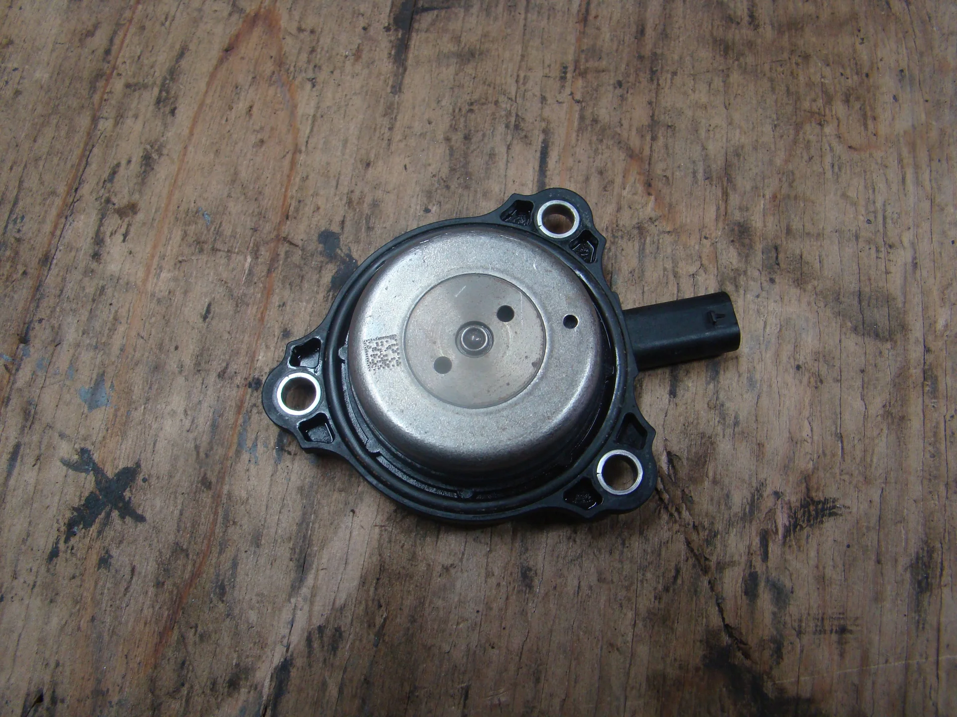Клапан электромагнитный Mercedes-Benz X166 276 A2761560790 - миниатюра 2