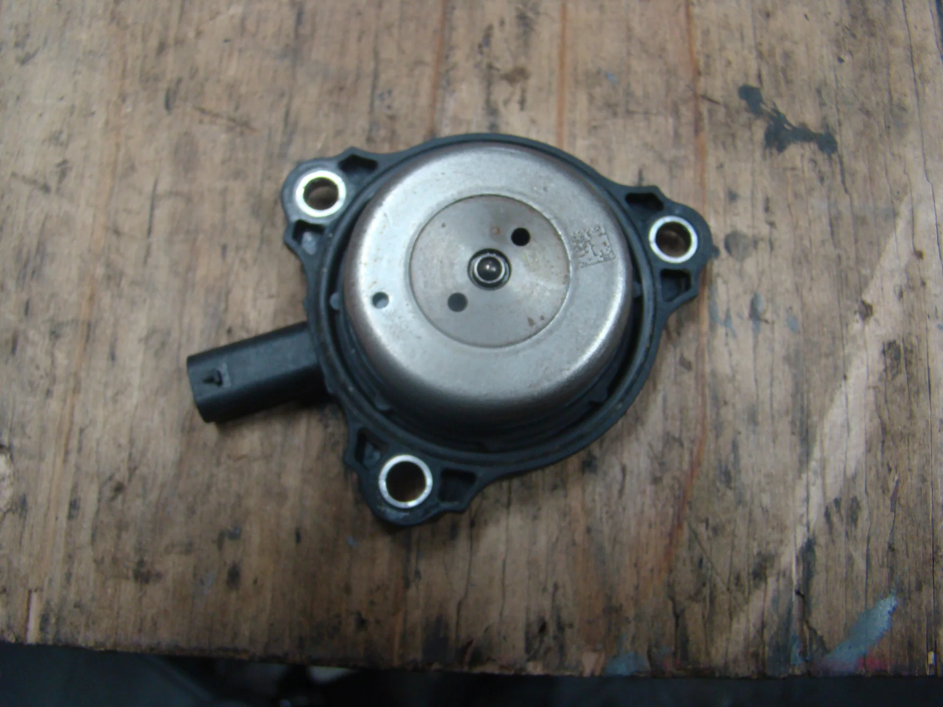 Клапан электромагнитный Mercedes-Benz X166 276 A2761560790 - миниатюра 2