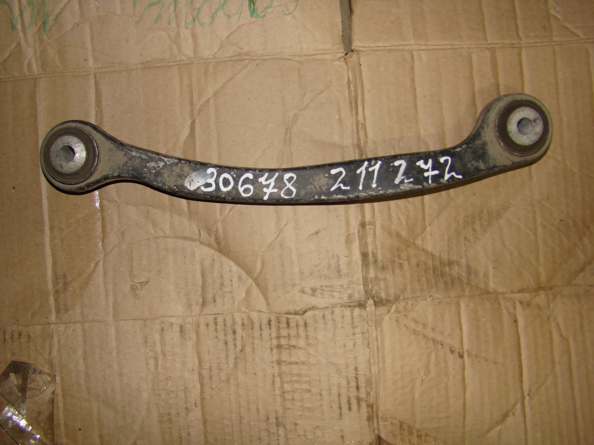 Тяга верхняя поперечная правая Mercedes-Benz W211 272 A2303520101 - изображение 1