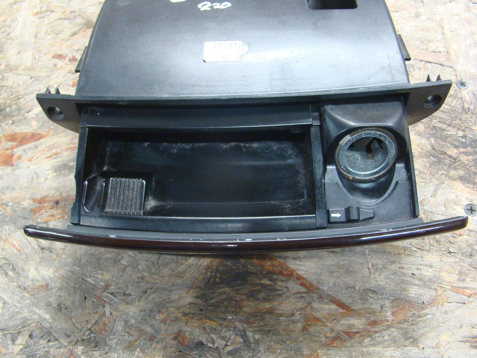 Пепельница передняя Mercedes-Benz W220 A2206800252 - миниатюра 3