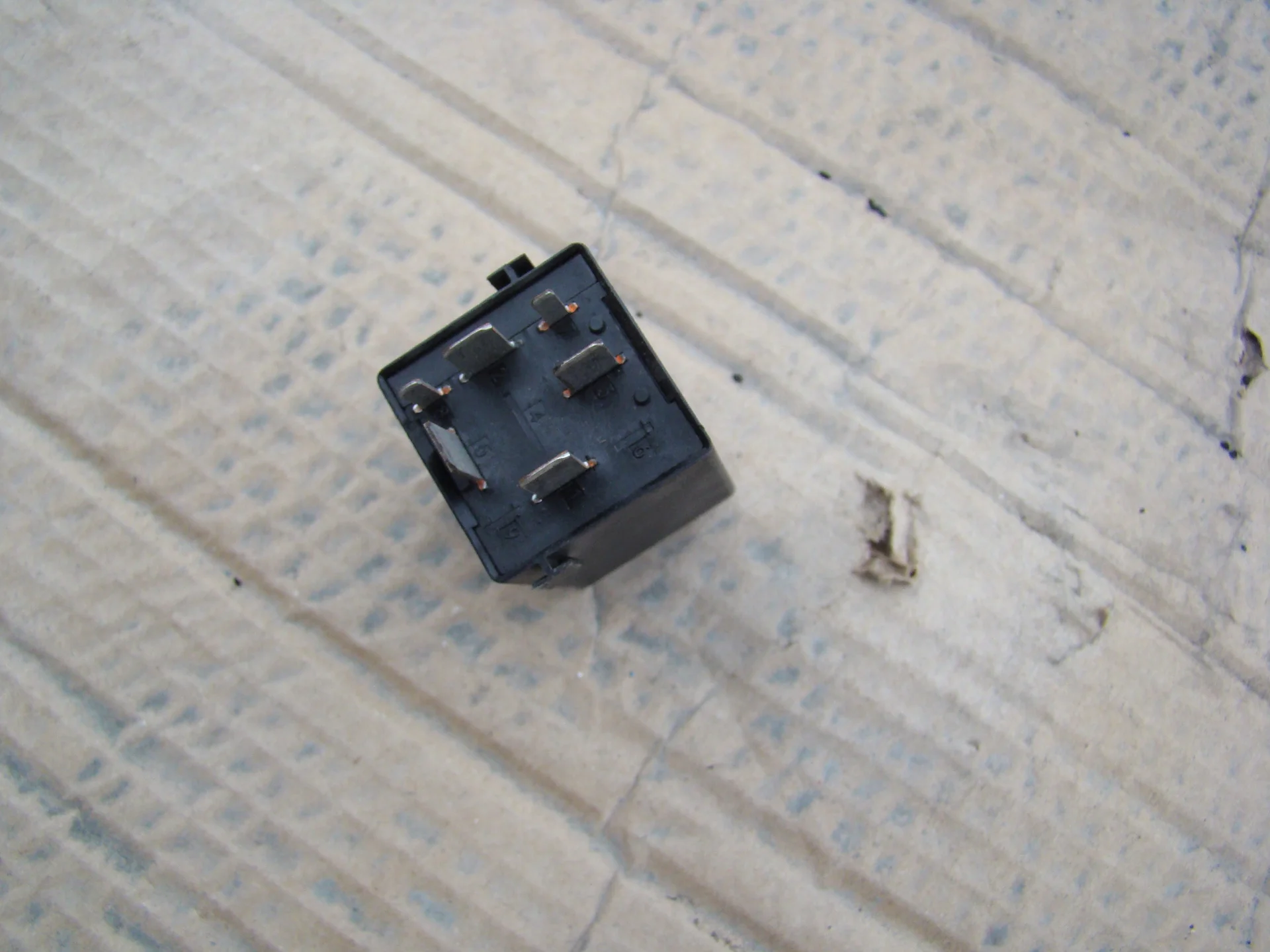 Реле Mercedes-Benz R230  A0025423919 - миниатюра 2