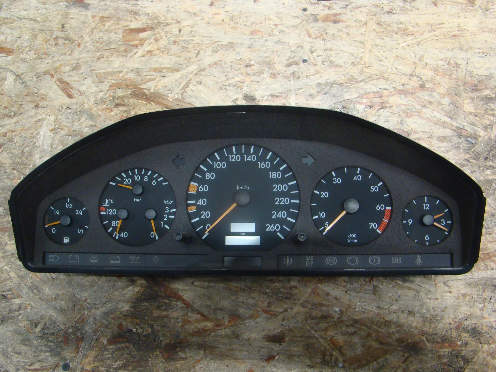 Панель приборов Mercedes-Benz W140 A1404406711 - изображение 1