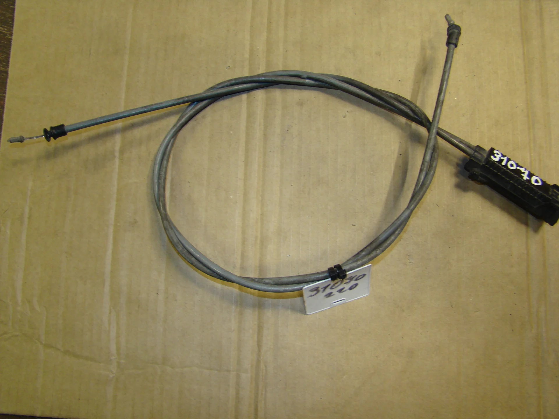 Трос капота Mercedes-Benz W220 A2208800259 - изображение 1
