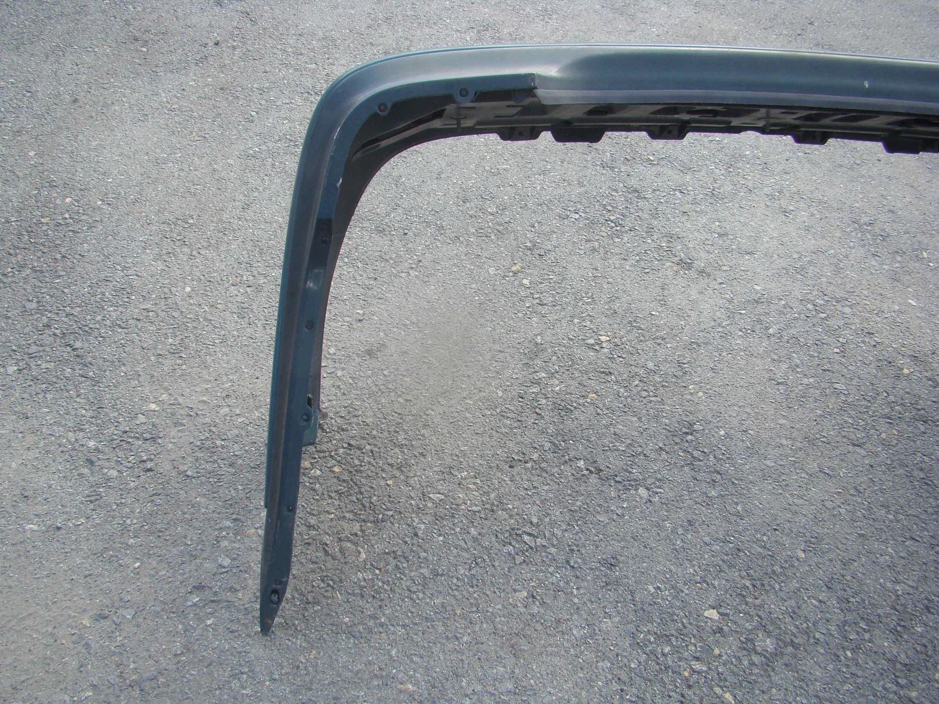 Бампер задний Mercedes-Benz C208  A2088800140 - миниатюра 4