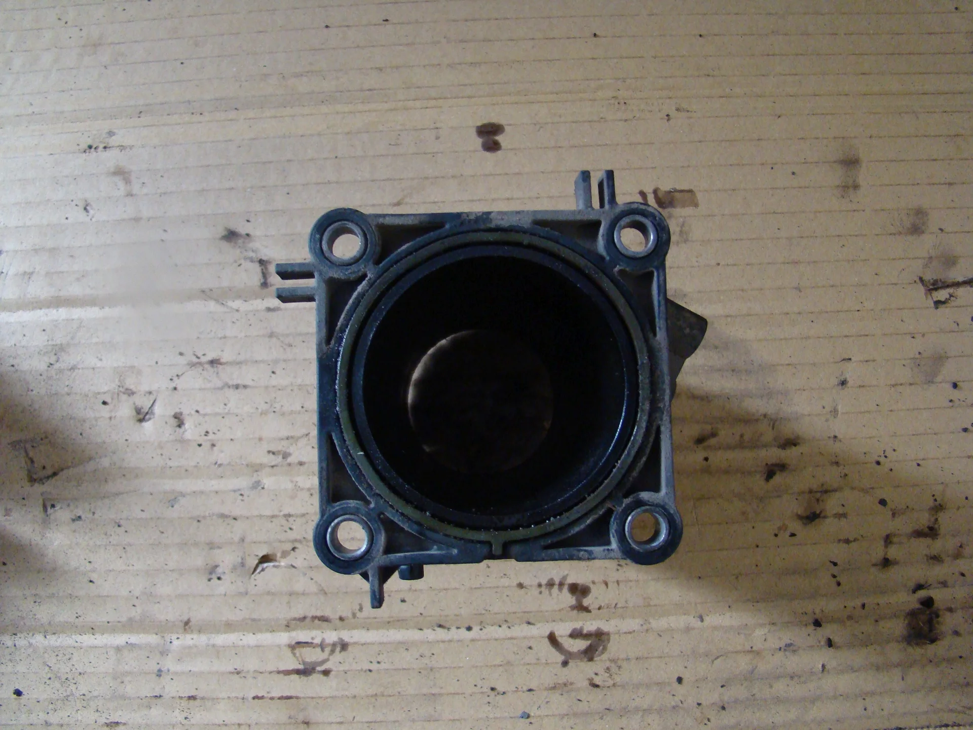 Патрубок впускного коллектора Mercedes-Benz W204 271 A2710900144 - миниатюра 2