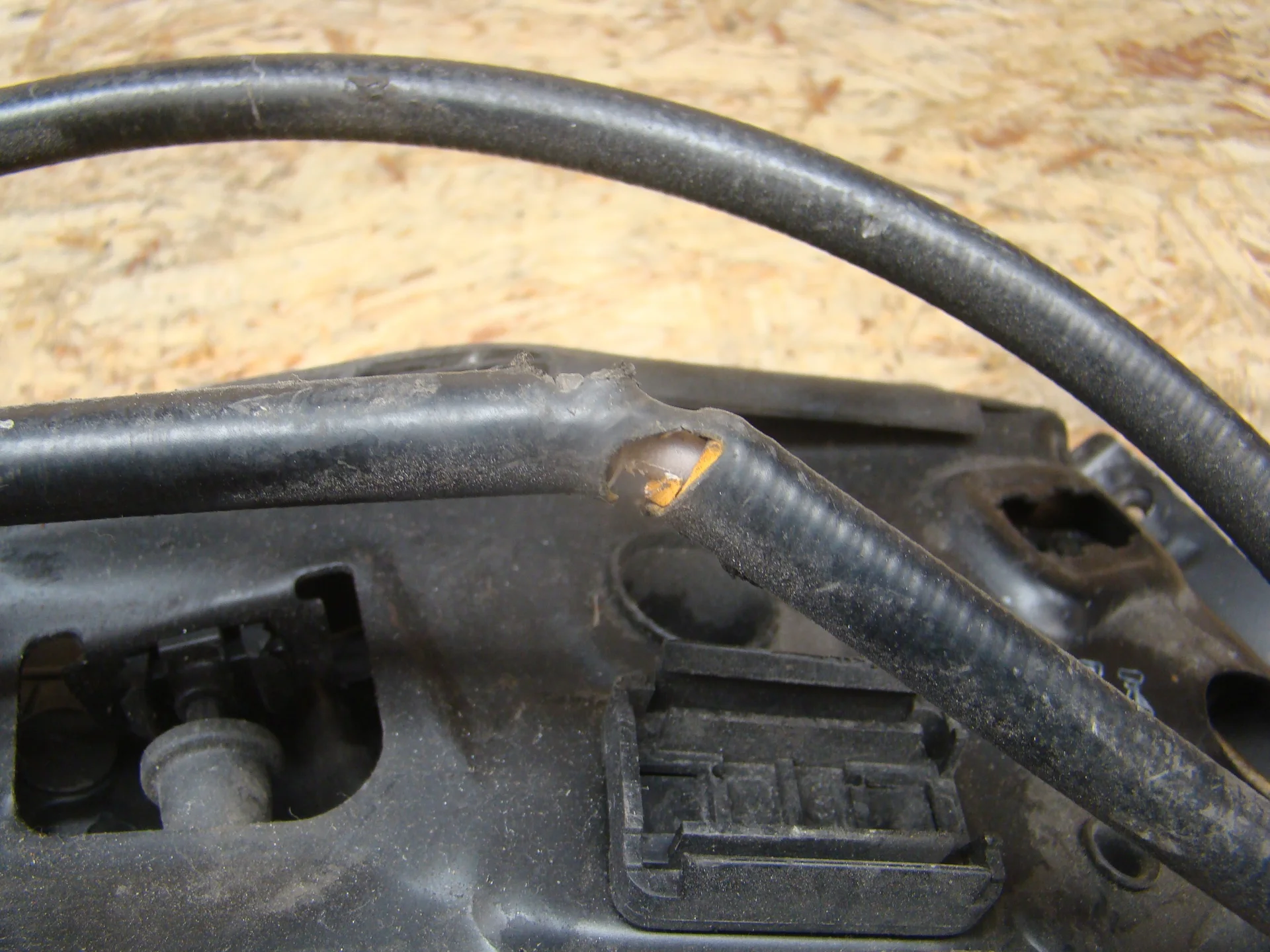 Педаль стояночного тормоза Mercedes-Benz C126 A1264270601 - миниатюра 4