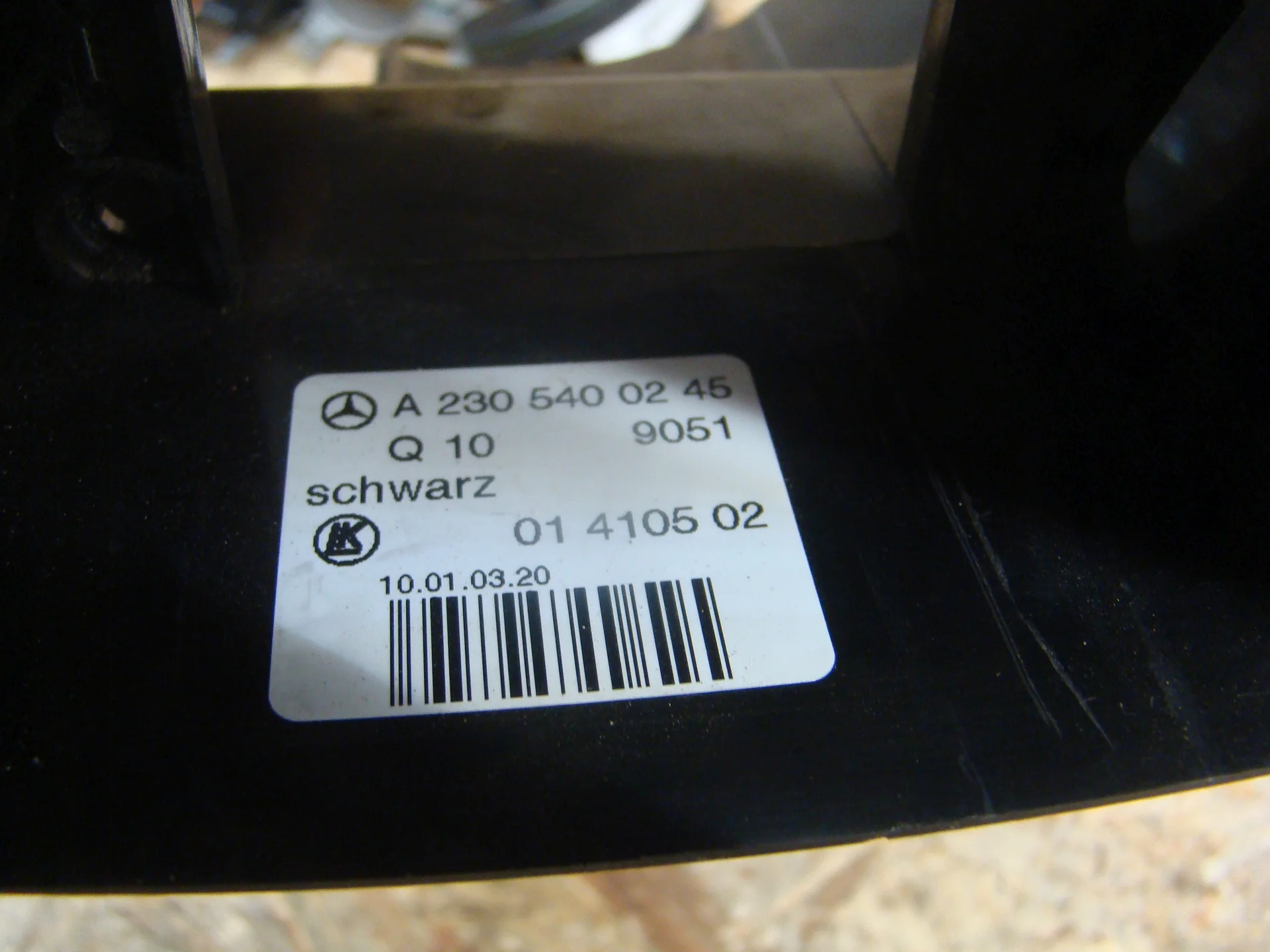 Кожух рулевой колонки Mercedes-Benz R230  A2305400245 - миниатюра 3