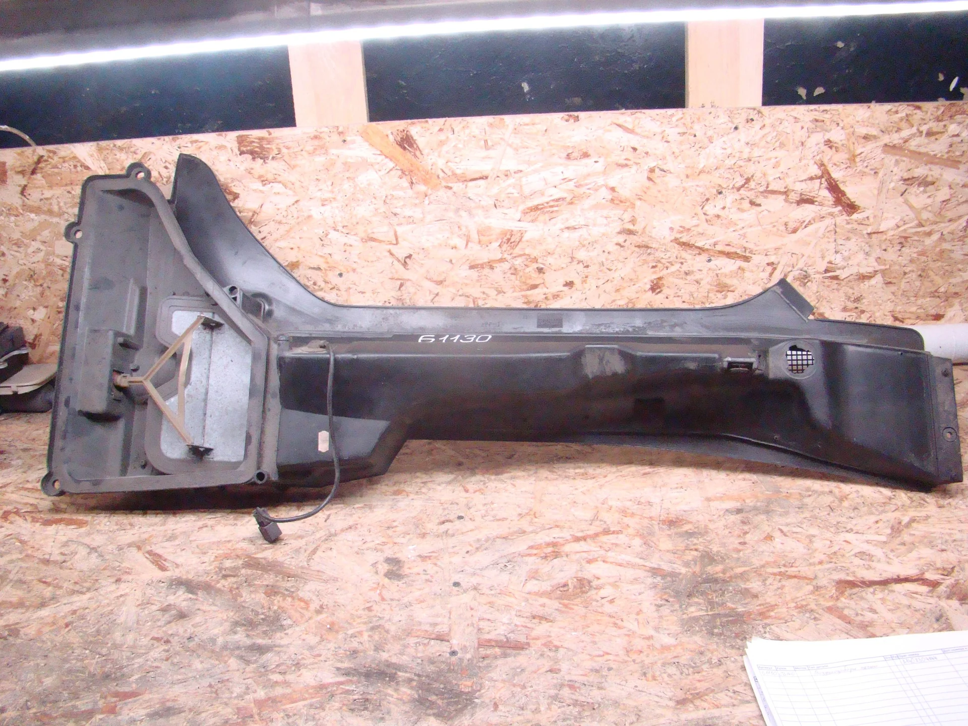 Воздухозаборник печки Mercedes-Benz C140  A1408304144 - миниатюра 2