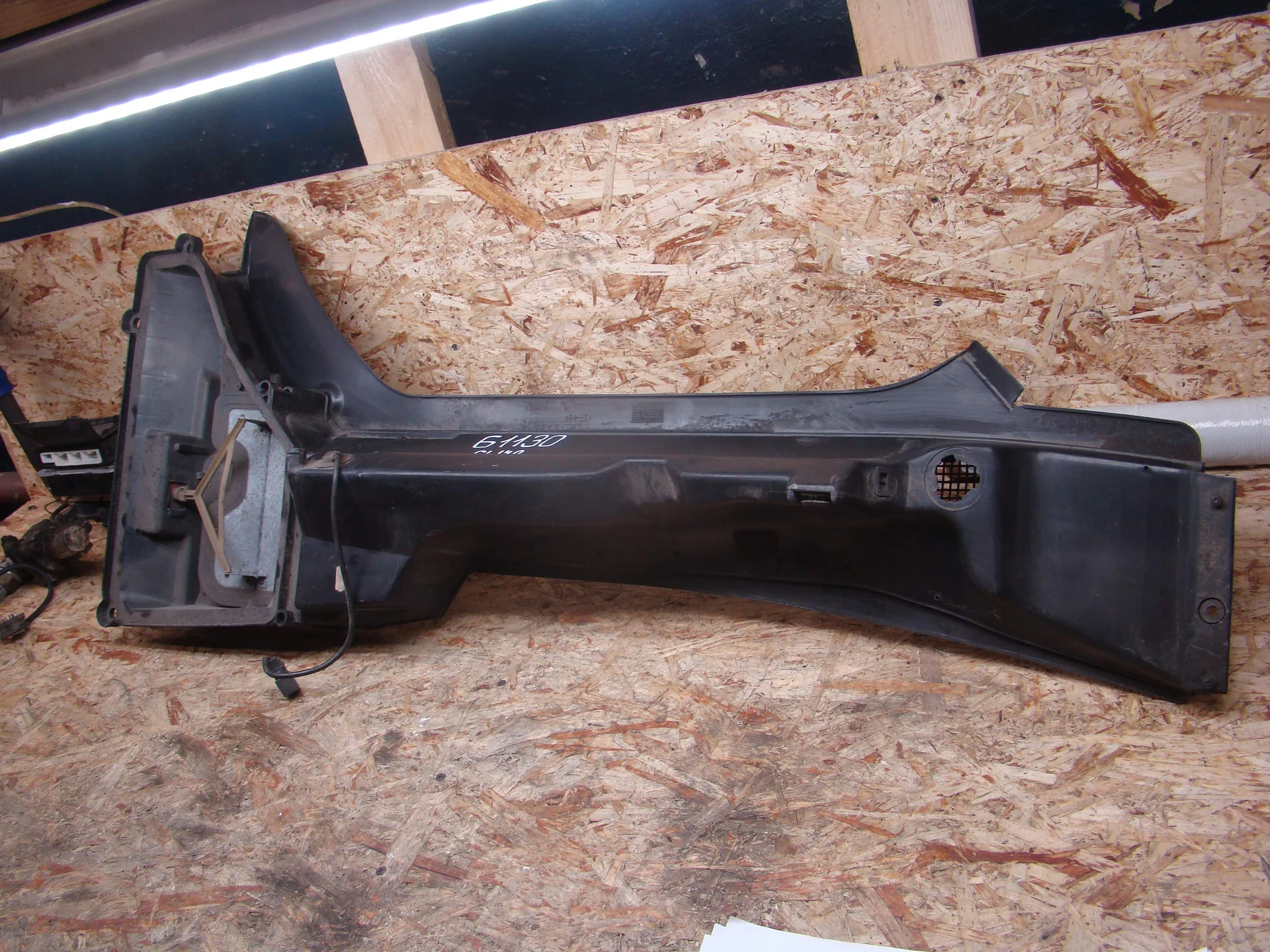 Воздухозаборник печки Mercedes-Benz C140  A1408304144 - миниатюра 3