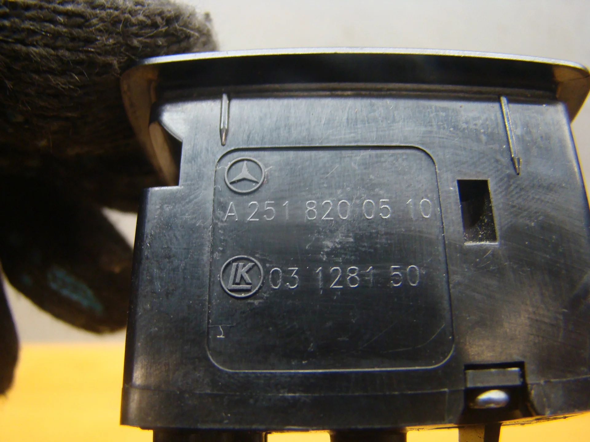 Кнопка стеклоподъёмника Mercedes-Benz W164  A2518200510 - миниатюра 3