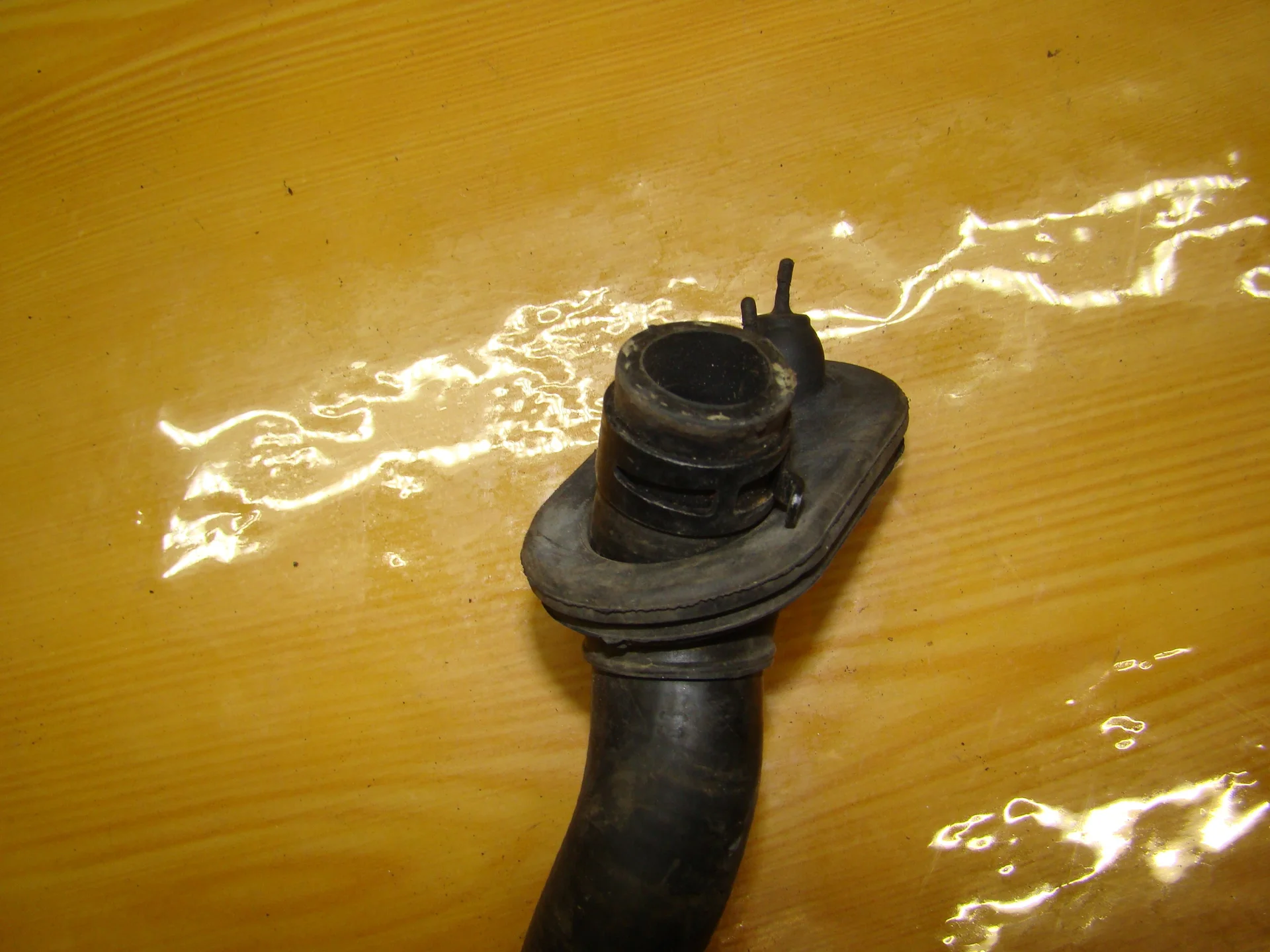 Патрубок отопителя Mercedes-Benz W202 A2028328494 - миниатюра 2