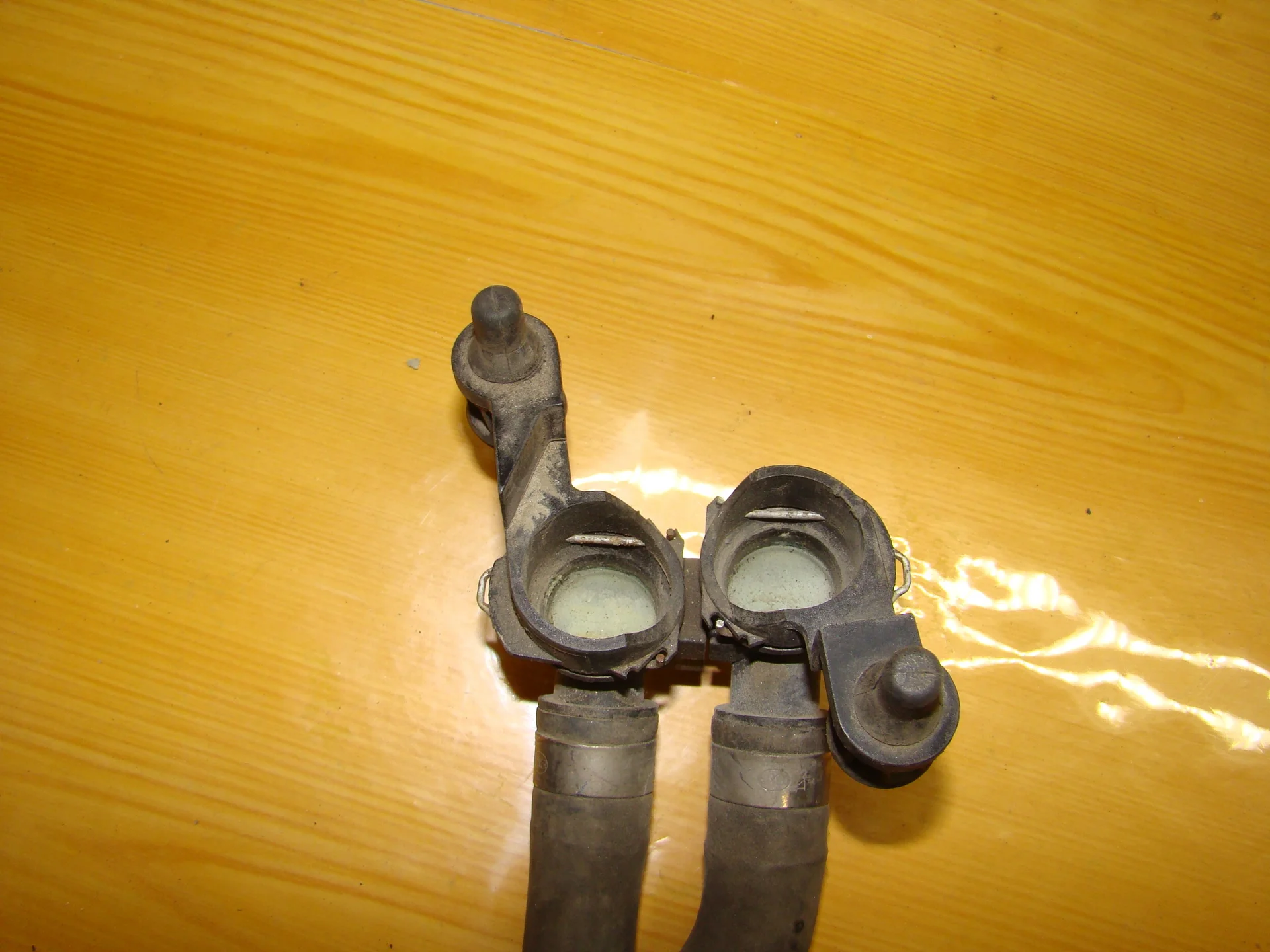 Патрубок отопителя Mercedes-Benz W210 111 A2108300024 - миниатюра 2