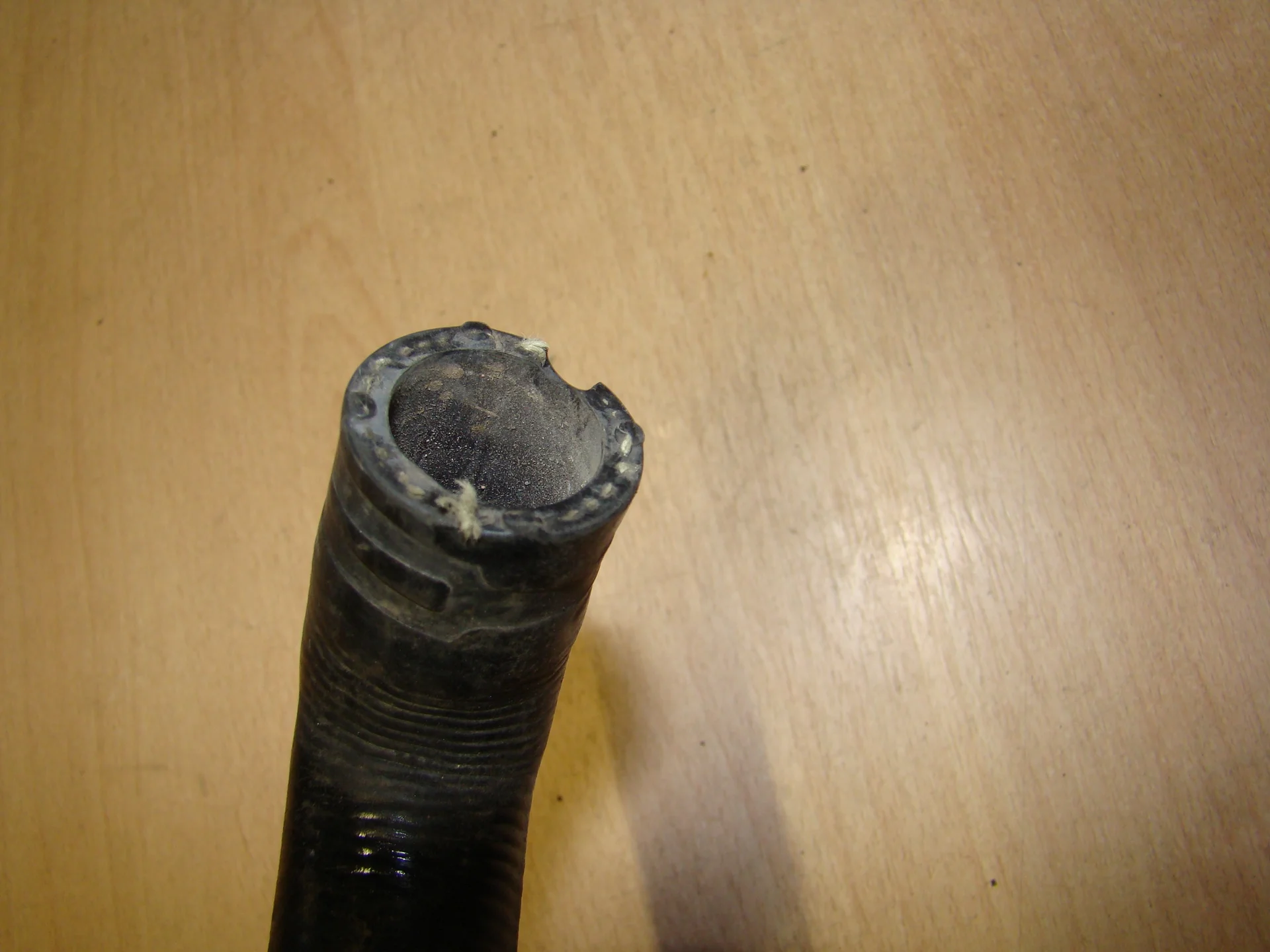 Патрубок отопителя Mercedes-Benz W211  A2118302515 - миниатюра 3