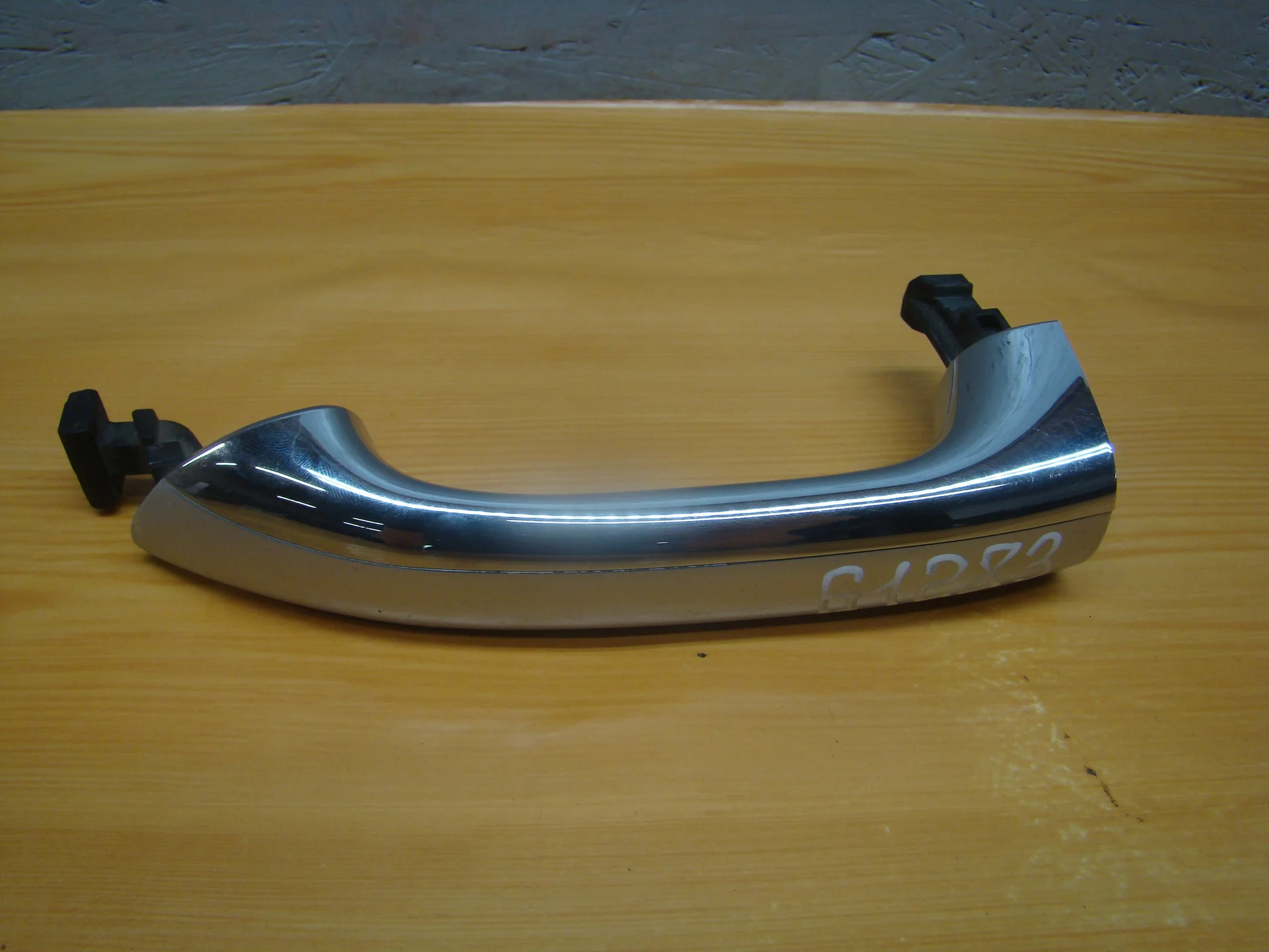 Ручка наружняя передней левой двери Mercedes-Benz W164 A1647600570 - изображение 1