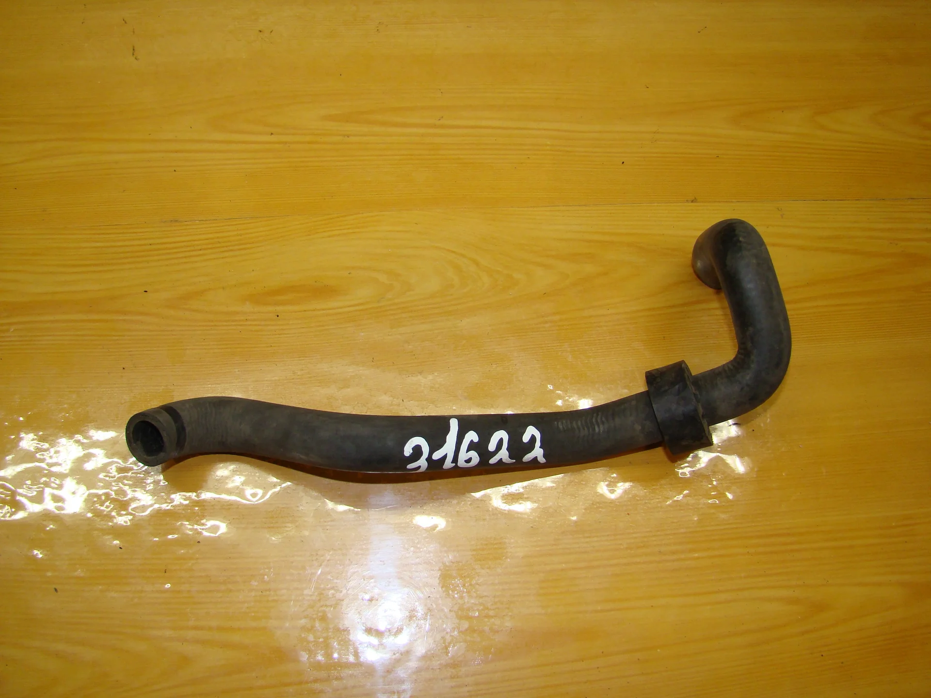 Патрубок отопителя Mercedes-Benz W210 A2108322794 - изображение 1