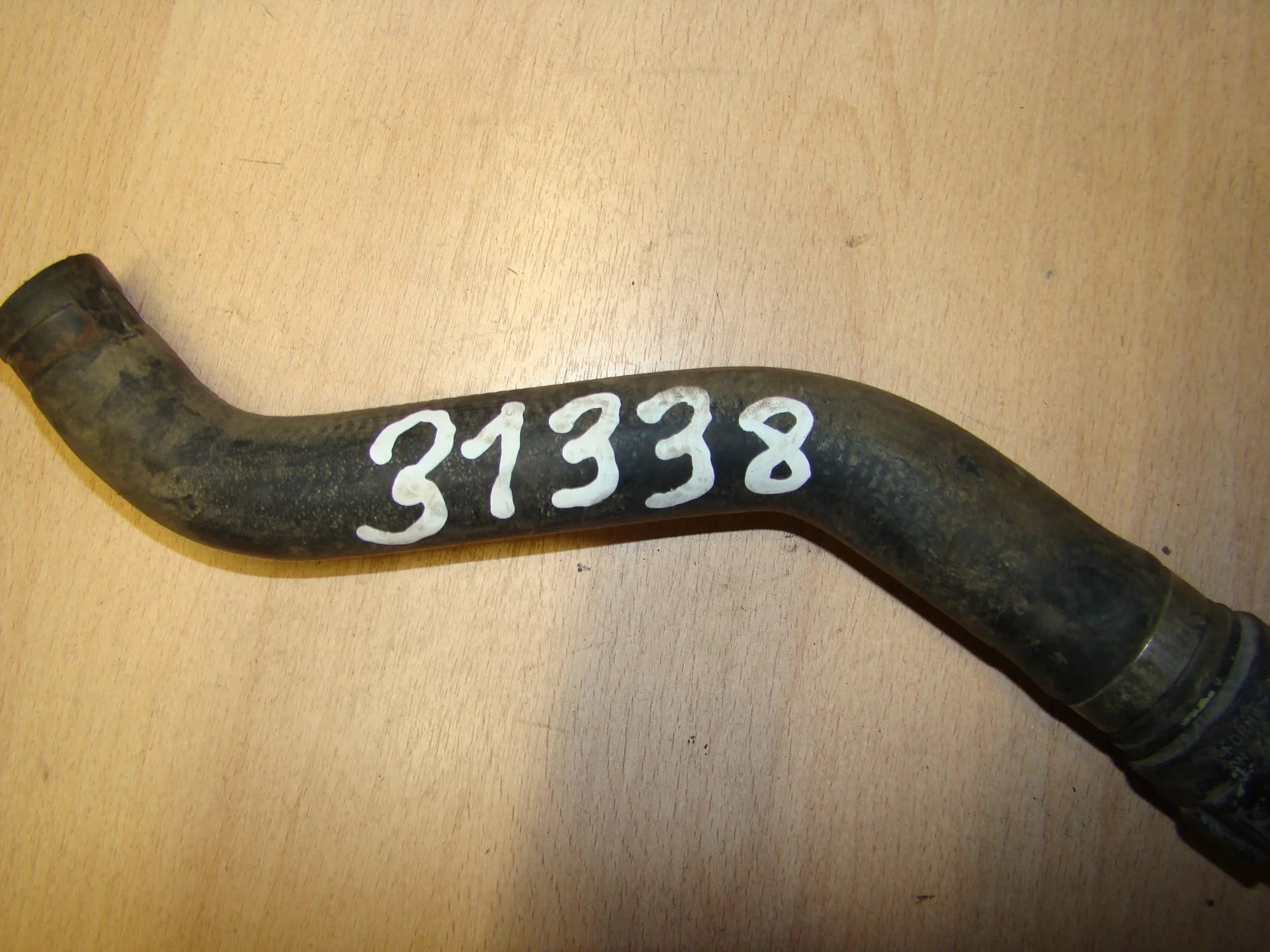Патрубок отопителя Mercedes-Benz W639 646 A6398321523 - изображение 1
