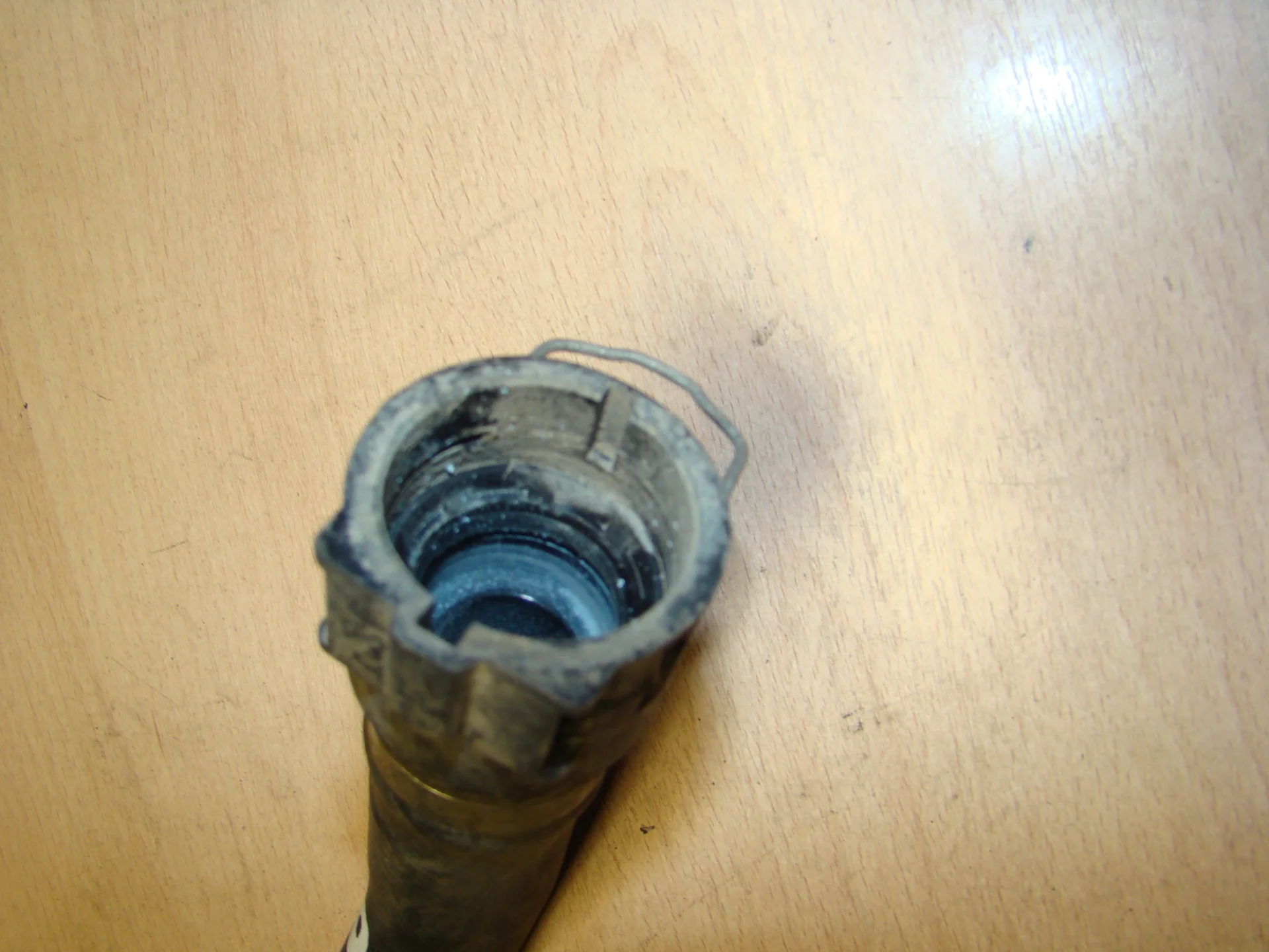 Патрубок отопителя Mercedes-Benz W639 646 A6398321523 - миниатюра 2