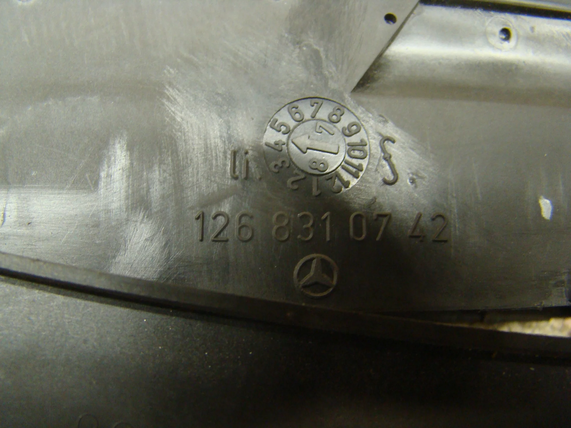 Дефлектор печки левый Mercedes-Benz C126  A1268310742 - миниатюра 3
