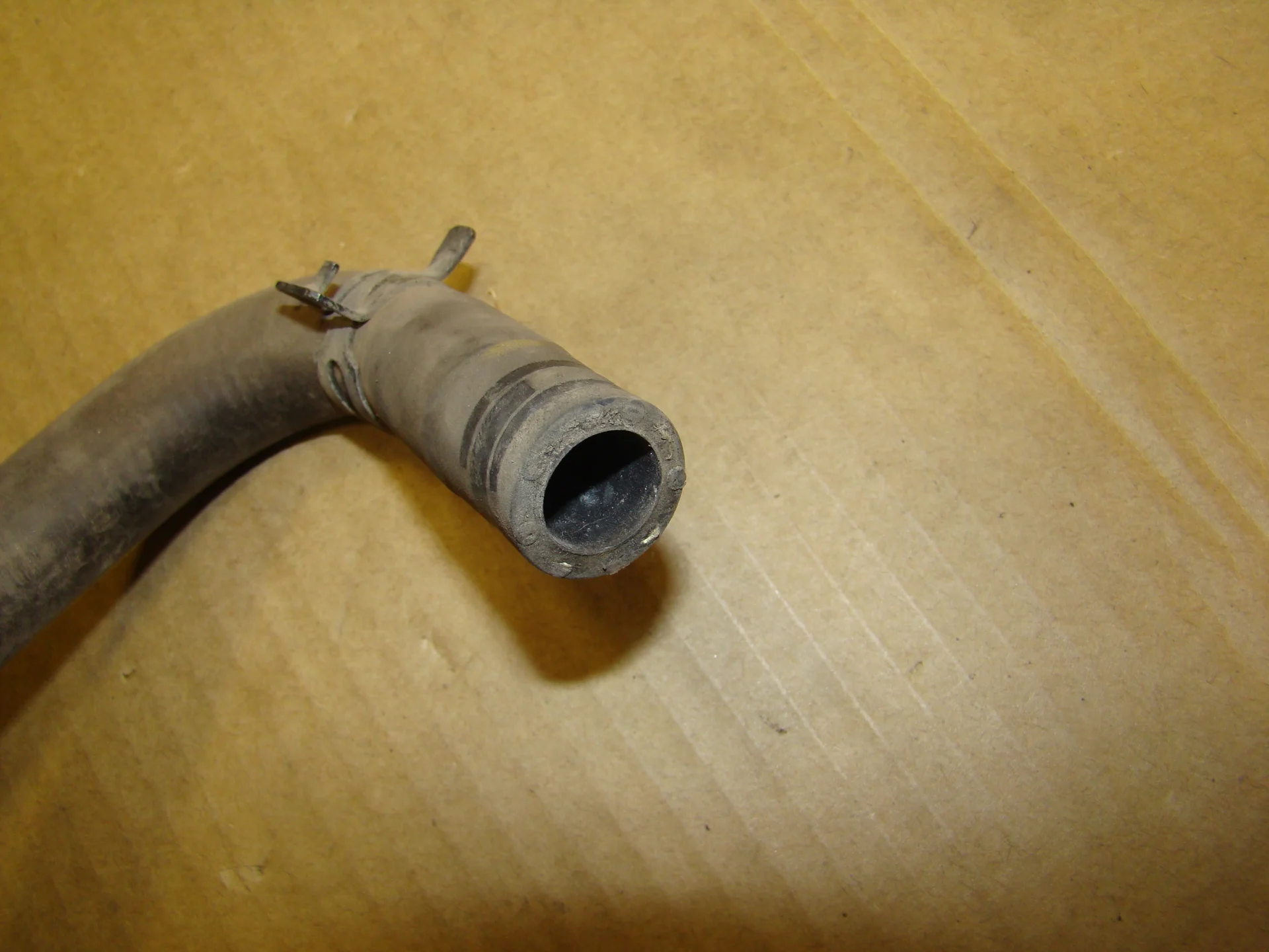 Патрубок отопителя Mercedes-Benz W220 A2208320394 - миниатюра 2