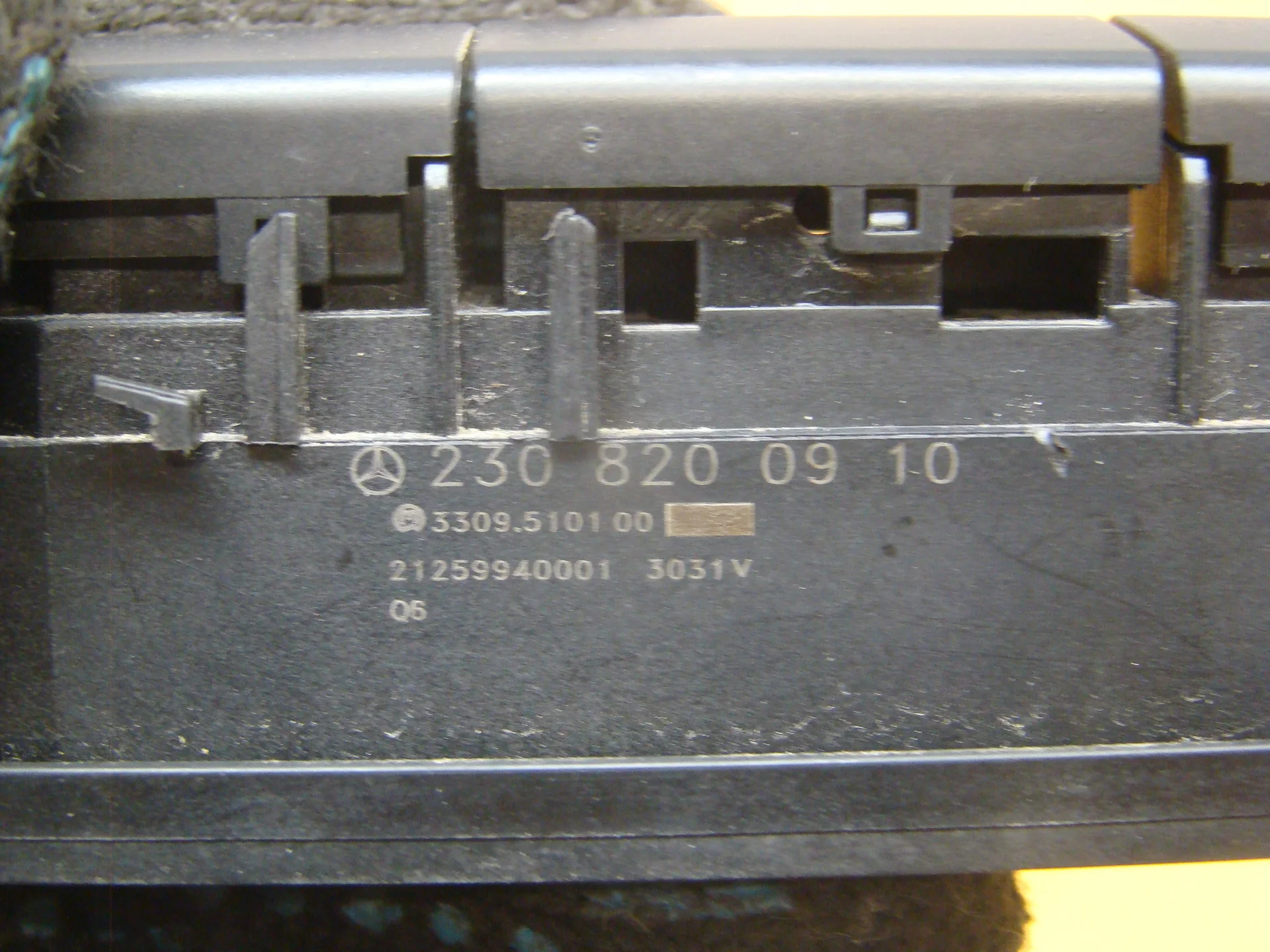 Кнопка ESP Mercedes-Benz R230 A2308200910 - миниатюра 3