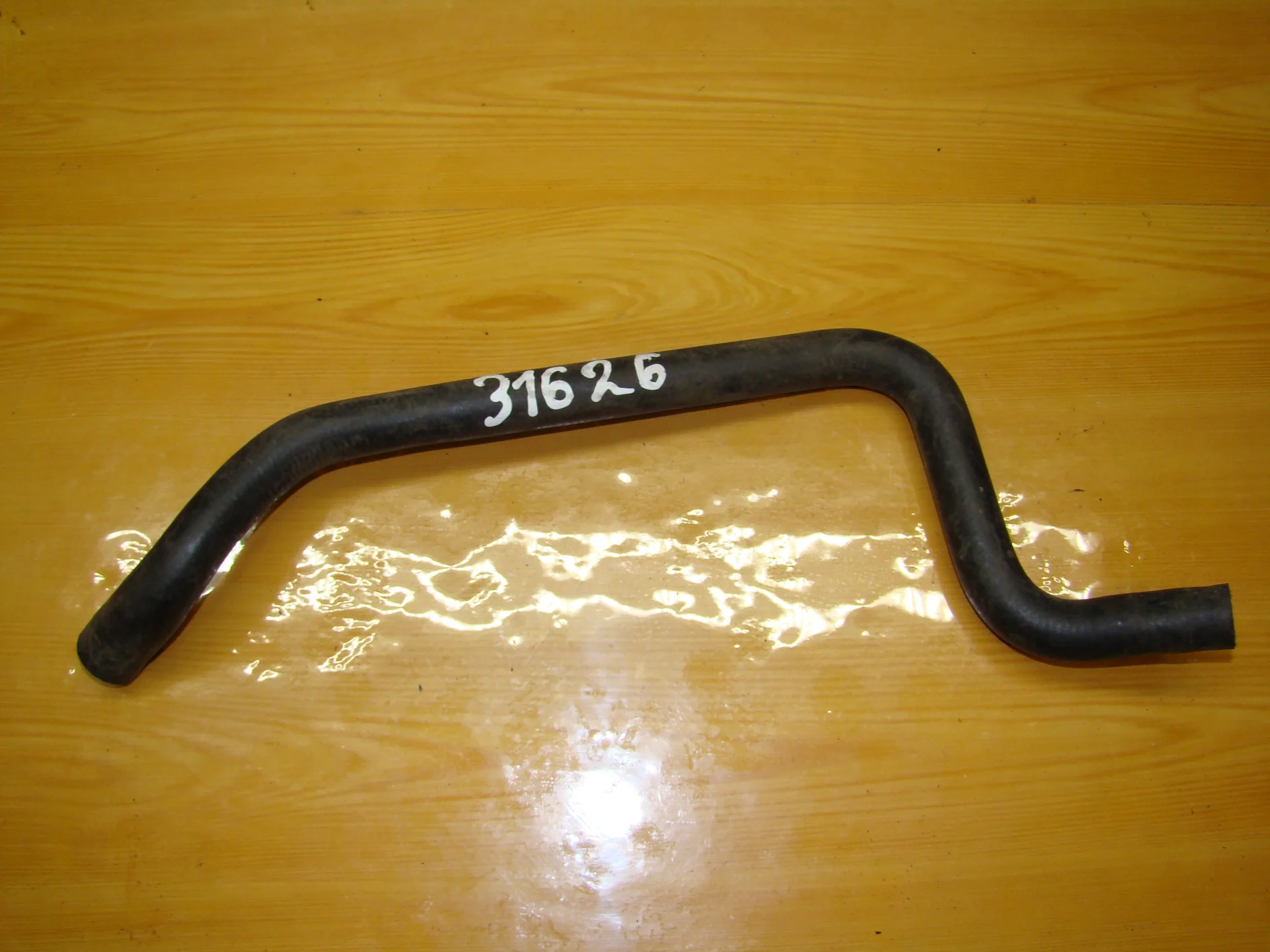 Патрубок отопителя Mercedes-Benz W124 A1248327093 - изображение 1