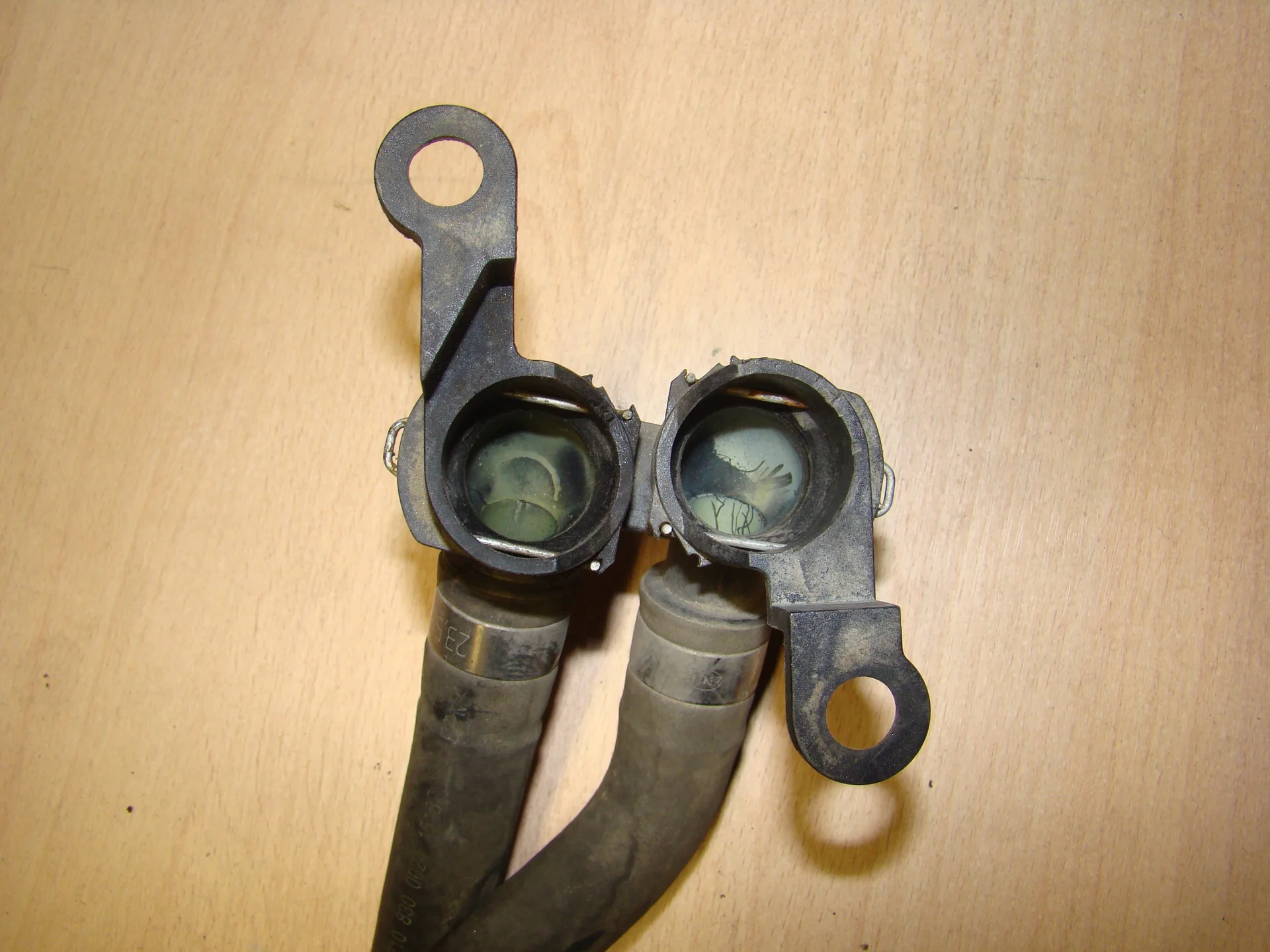 Патрубок отопителя Mercedes-Benz W210 A2108300024 - миниатюра 2