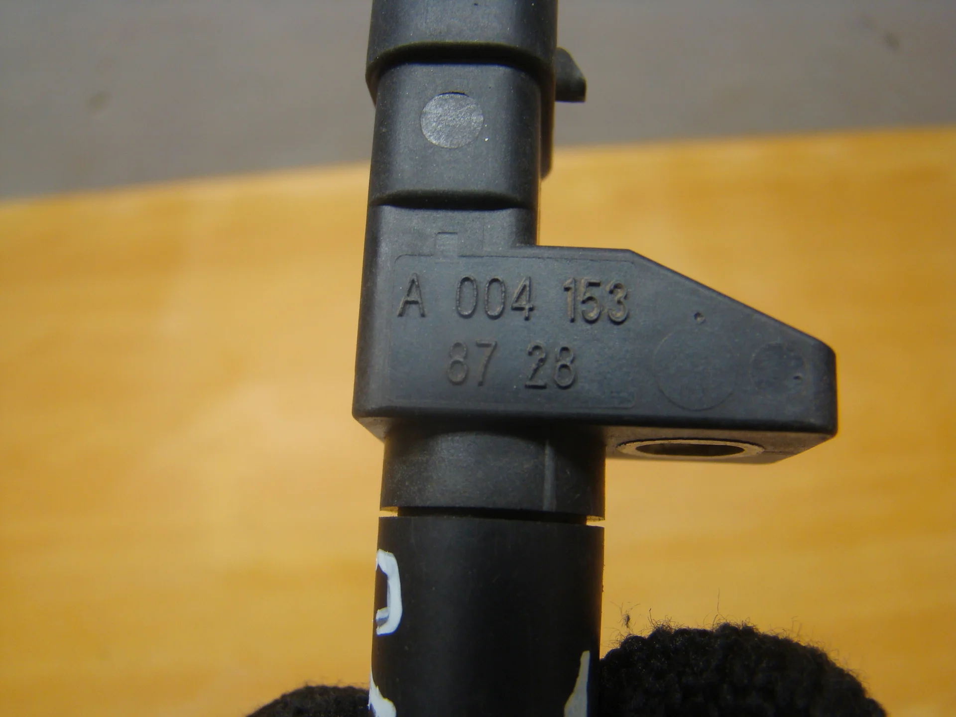 Датчик положения коленвала Mercedes-Benz W164 272 A0041538728 - миниатюра 3