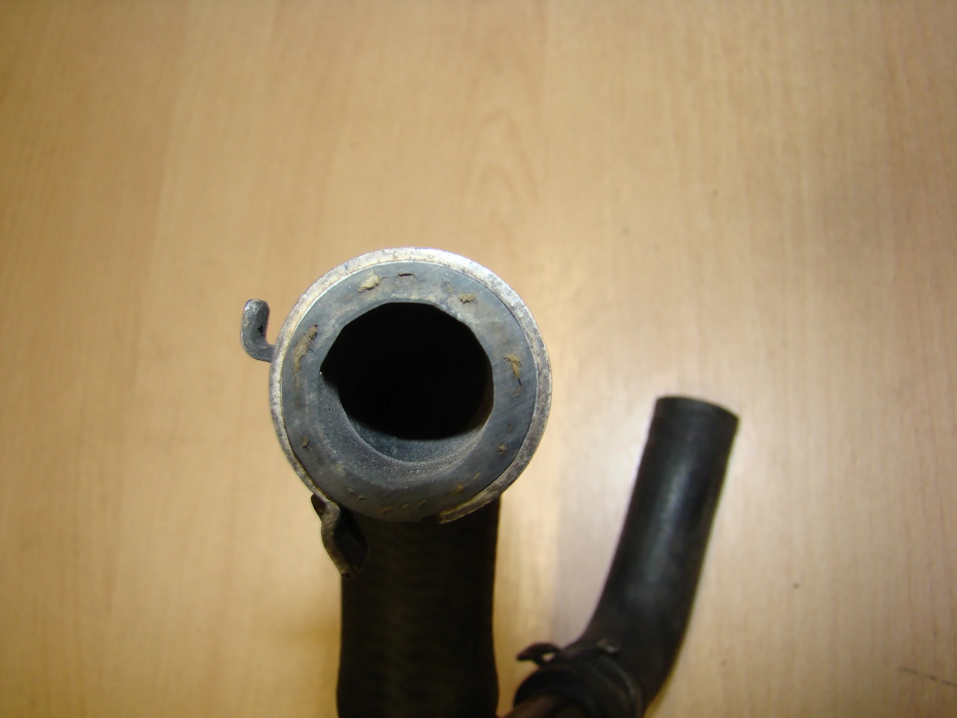Патрубок отопителя Mercedes-Benz W221 275 A2750983316 - миниатюра 3