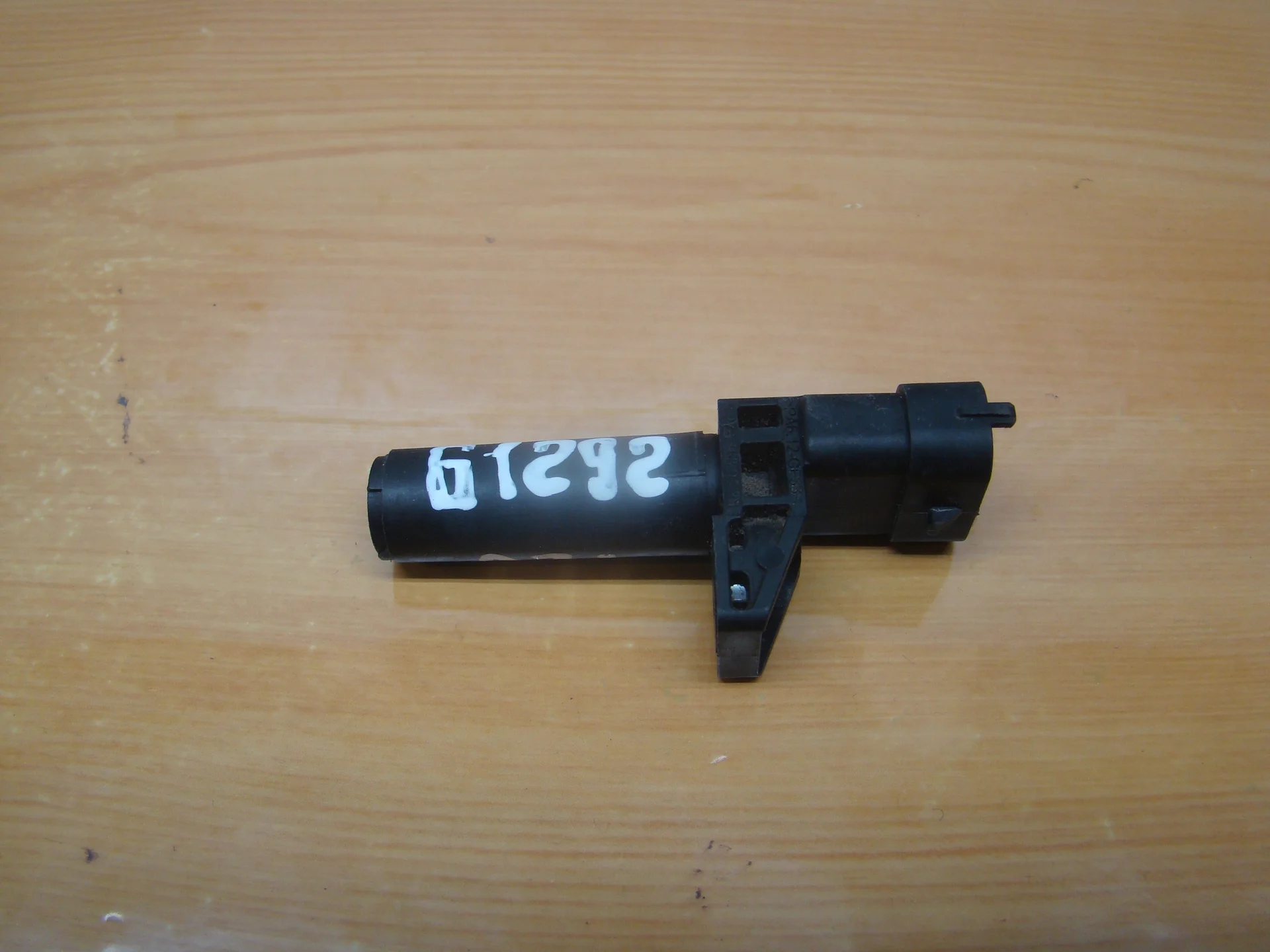Датчик положения коленвала Mercedes-Benz W204 271 A2761530128 - изображение 1