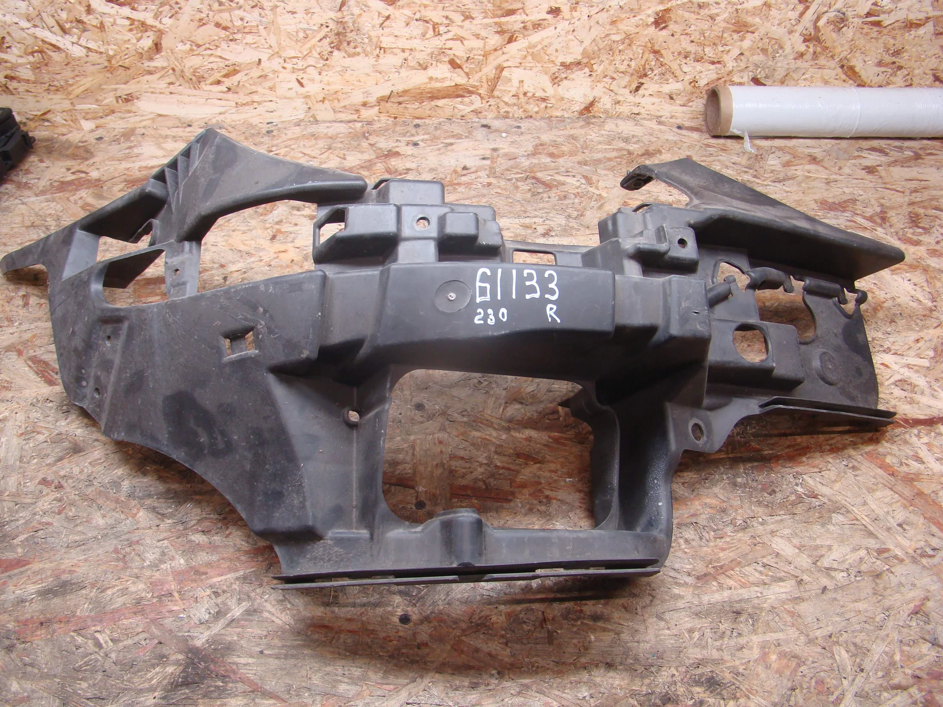 Каркас переднего бампера Mercedes-Benz R230 A2308850465 - изображение 1