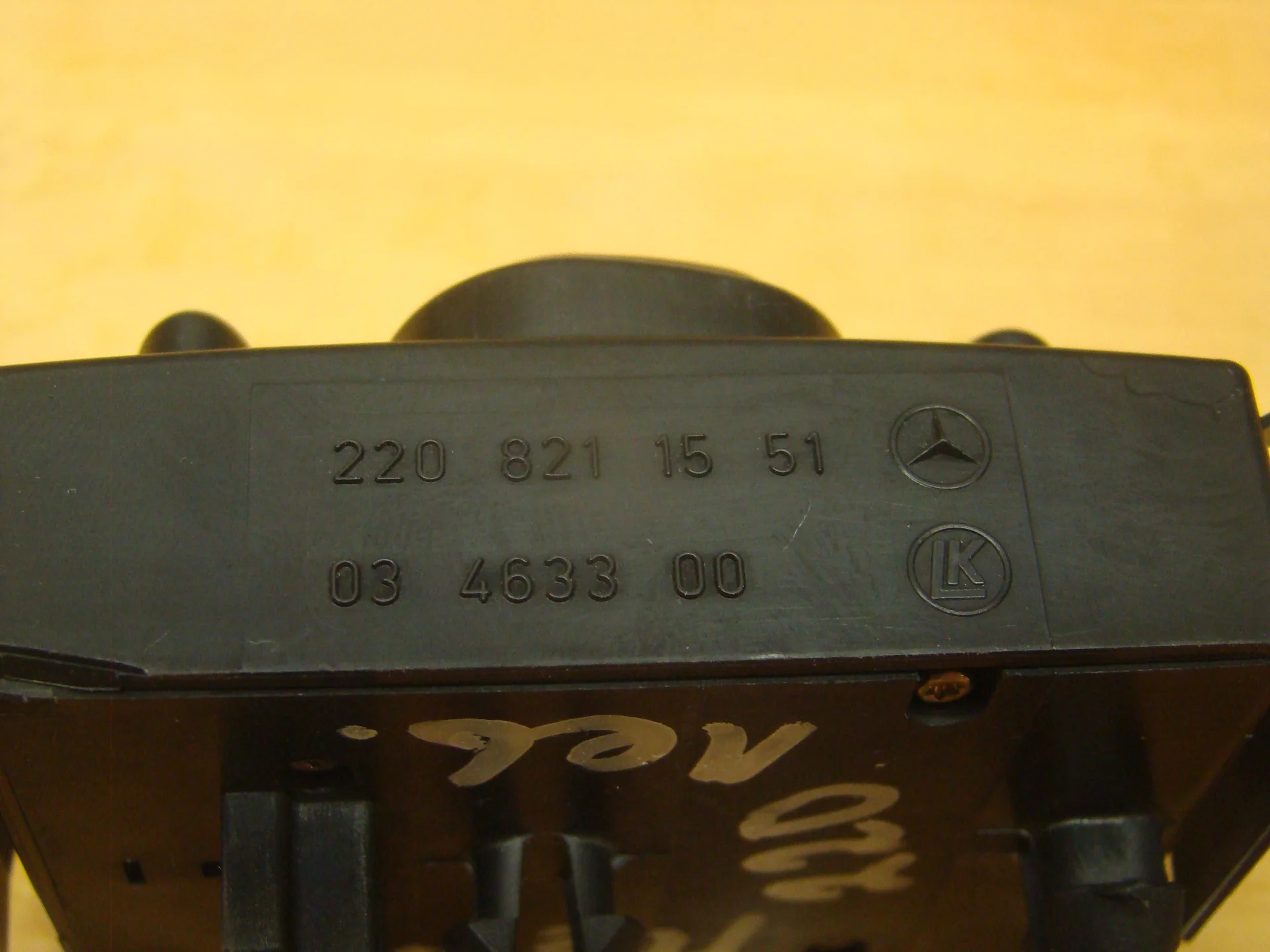 Блок управления зеркалами Mercedes-Benz W220 A2208211551 - миниатюра 3