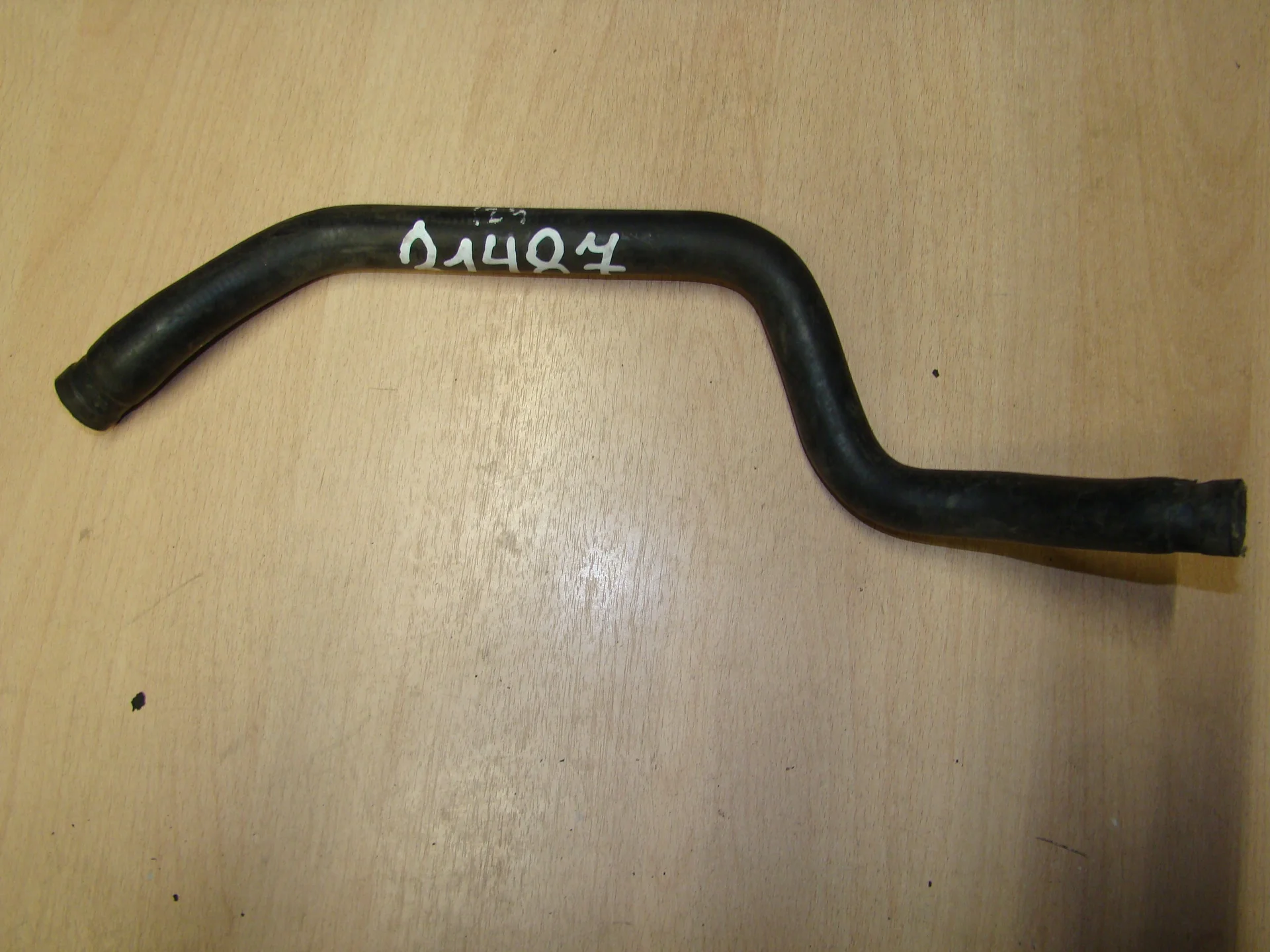 Патрубок отопителя Mercedes-Benz W124 A1248327193 - изображение 1