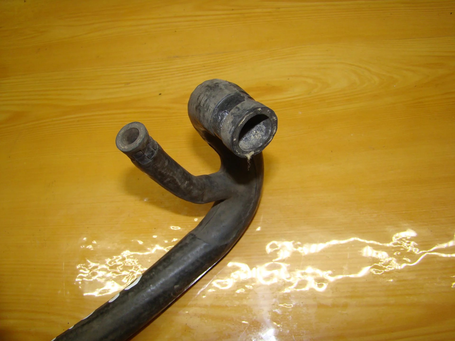 Патрубок отопителя Mercedes-Benz W126 A1268323894 - миниатюра 3