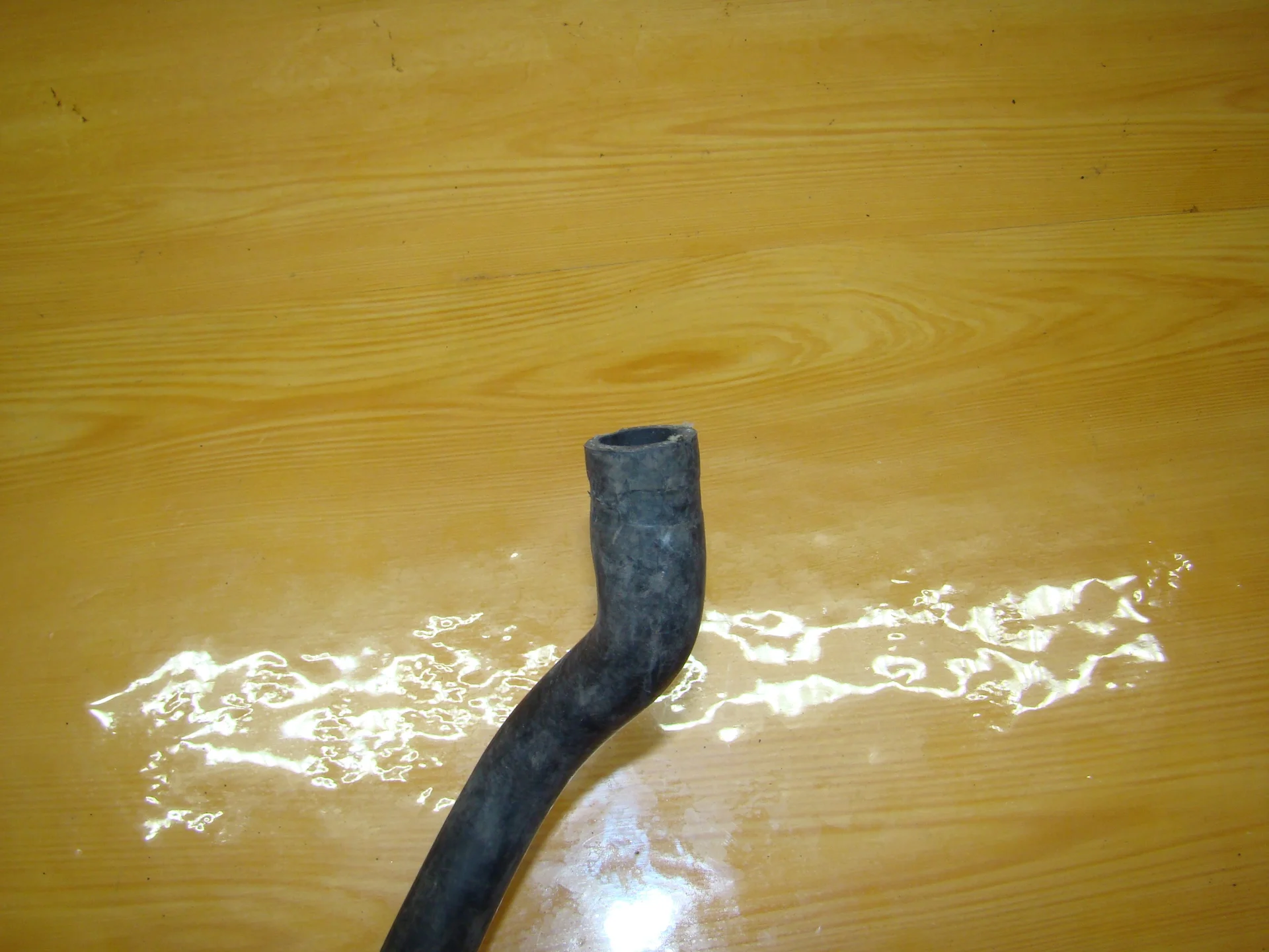 Патрубок отопителя Mercedes-Benz W124  A1248327093 - миниатюра 2
